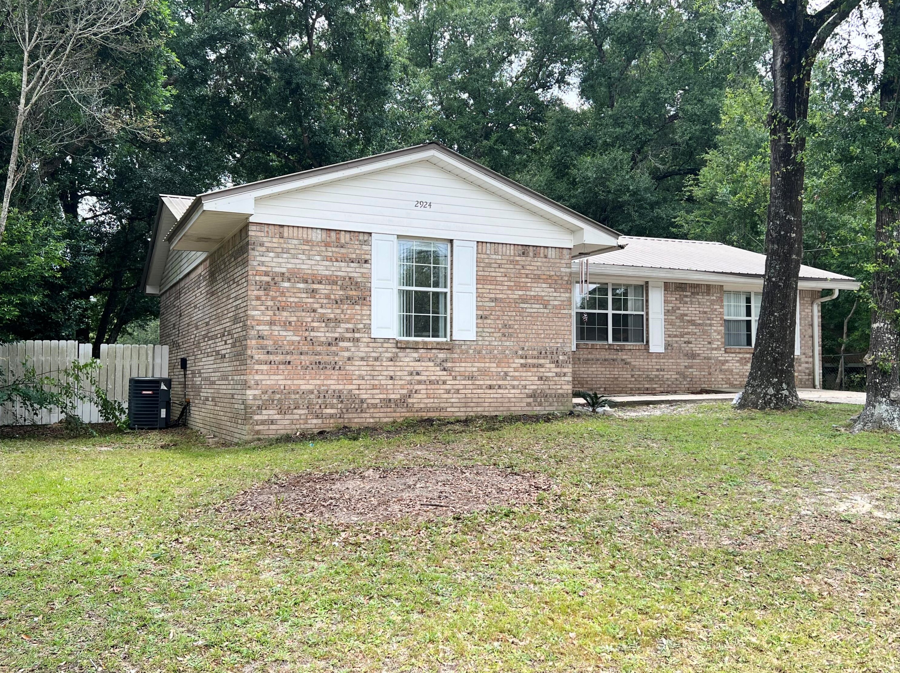 2924 Wisteria Ave, Crestview, FL 32539-8912