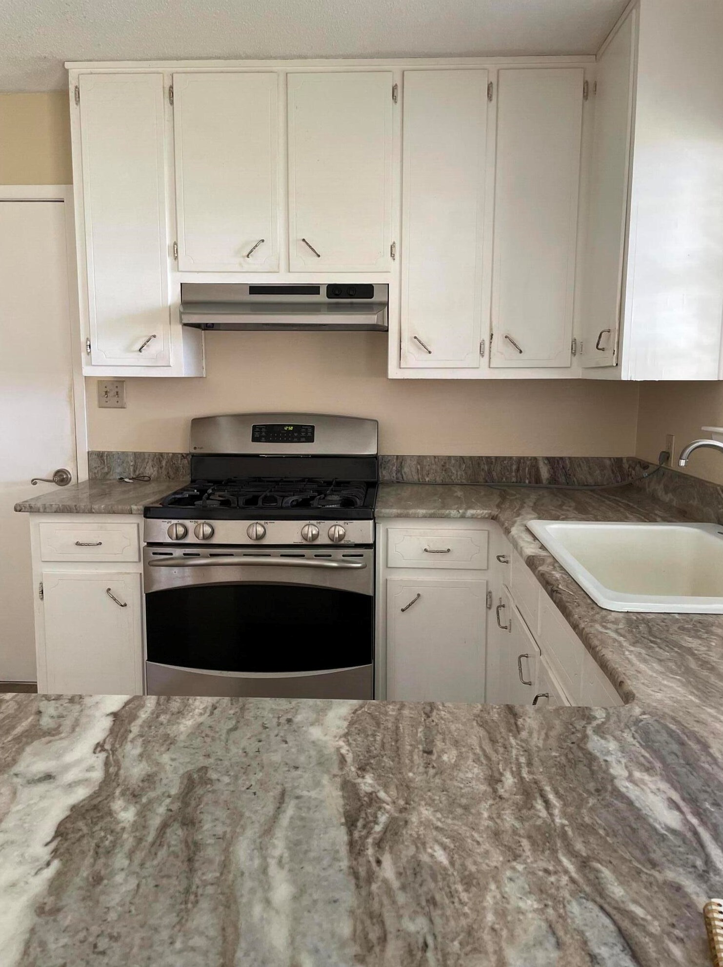 196 Brewer Cir, Mary Esther, FL 32569-2003