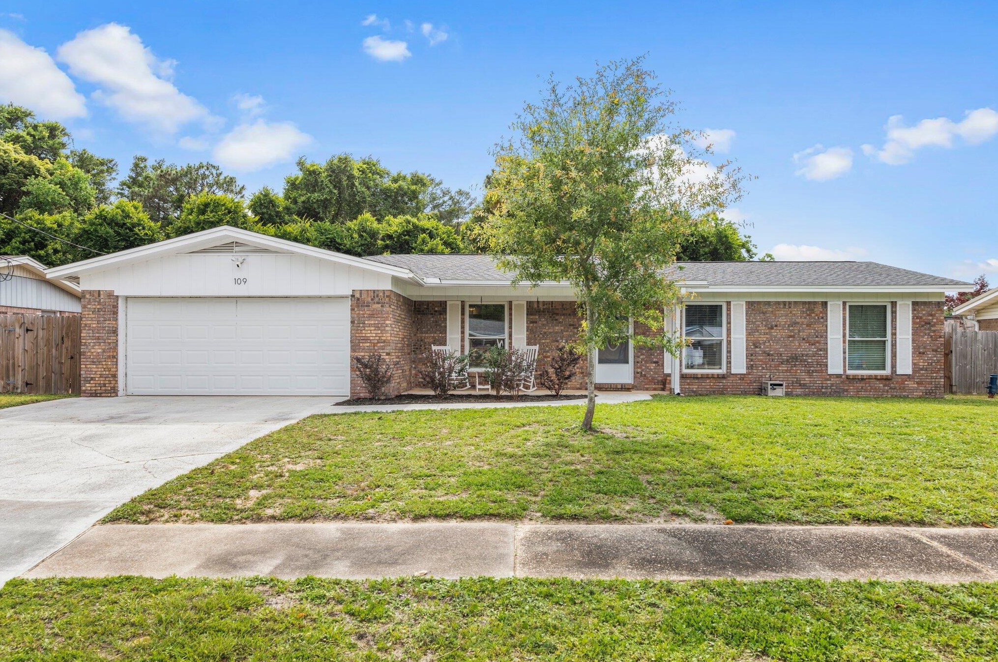 109 Friar Tuck Dr, Niceville, FL 32578
