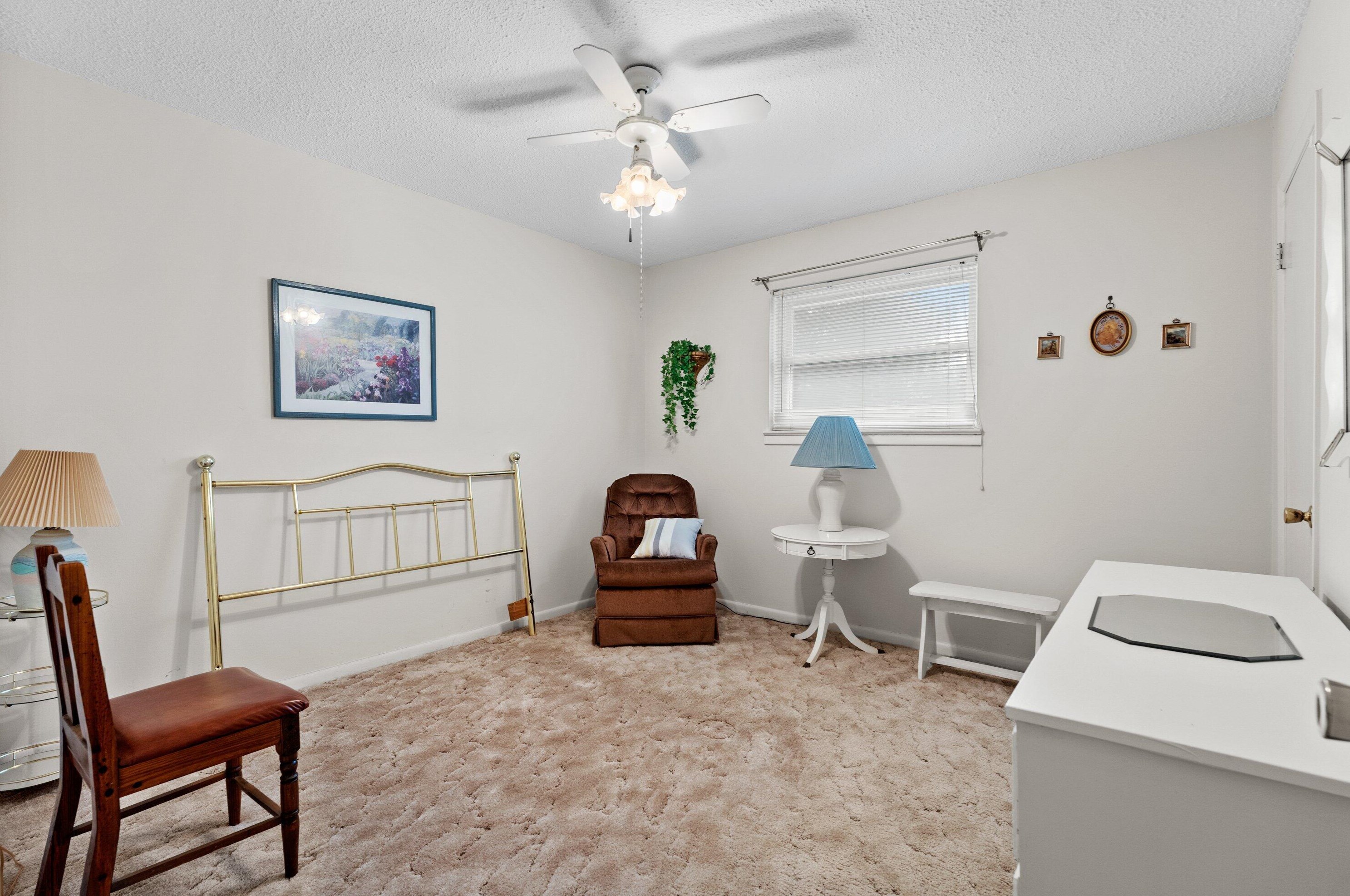 706 Burton Ave, Fort Walton Beach FL  32547-1724 exterior