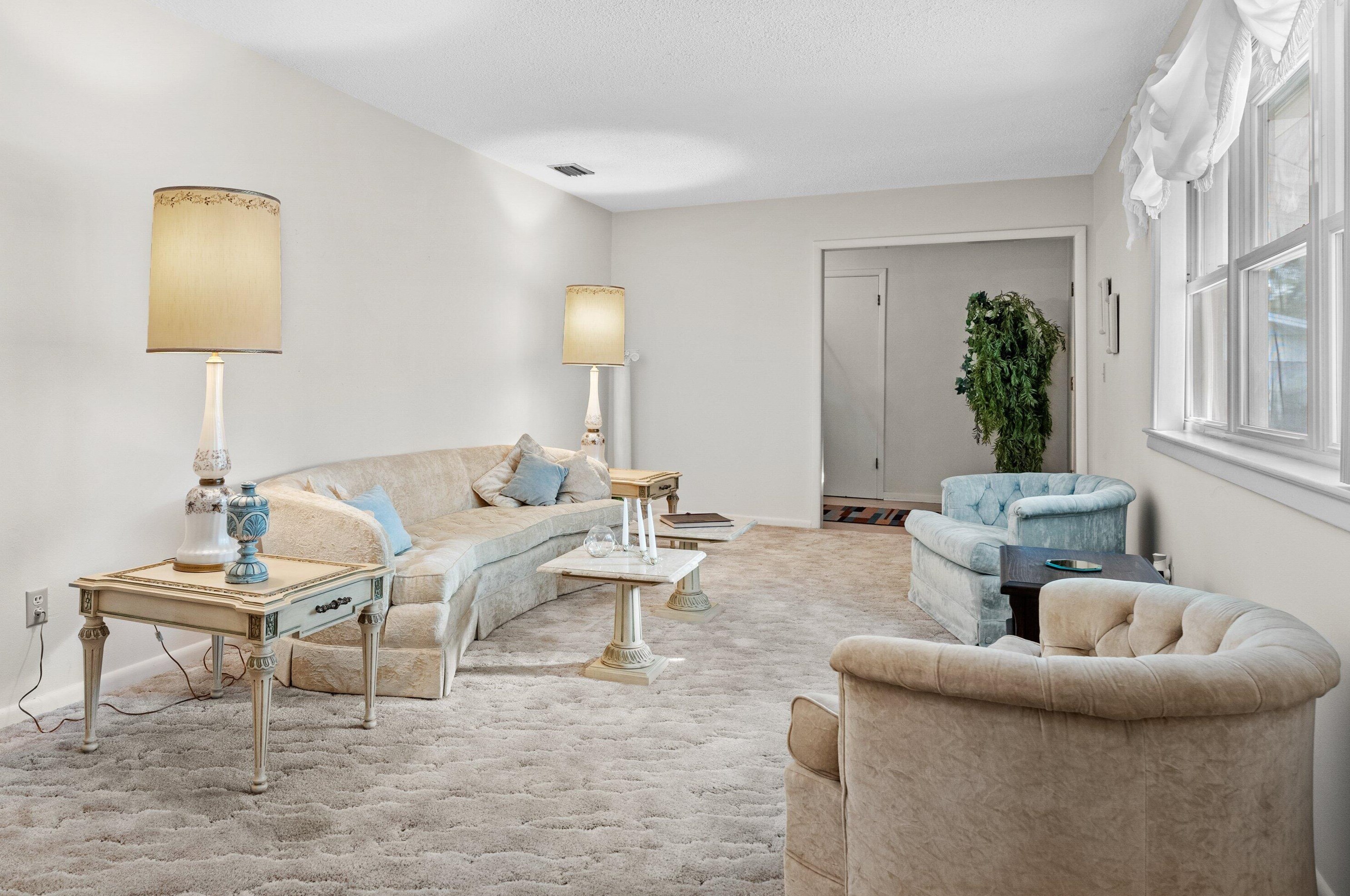 706 Burton Ave, Fort Walton Beach FL  32547-1724 exterior