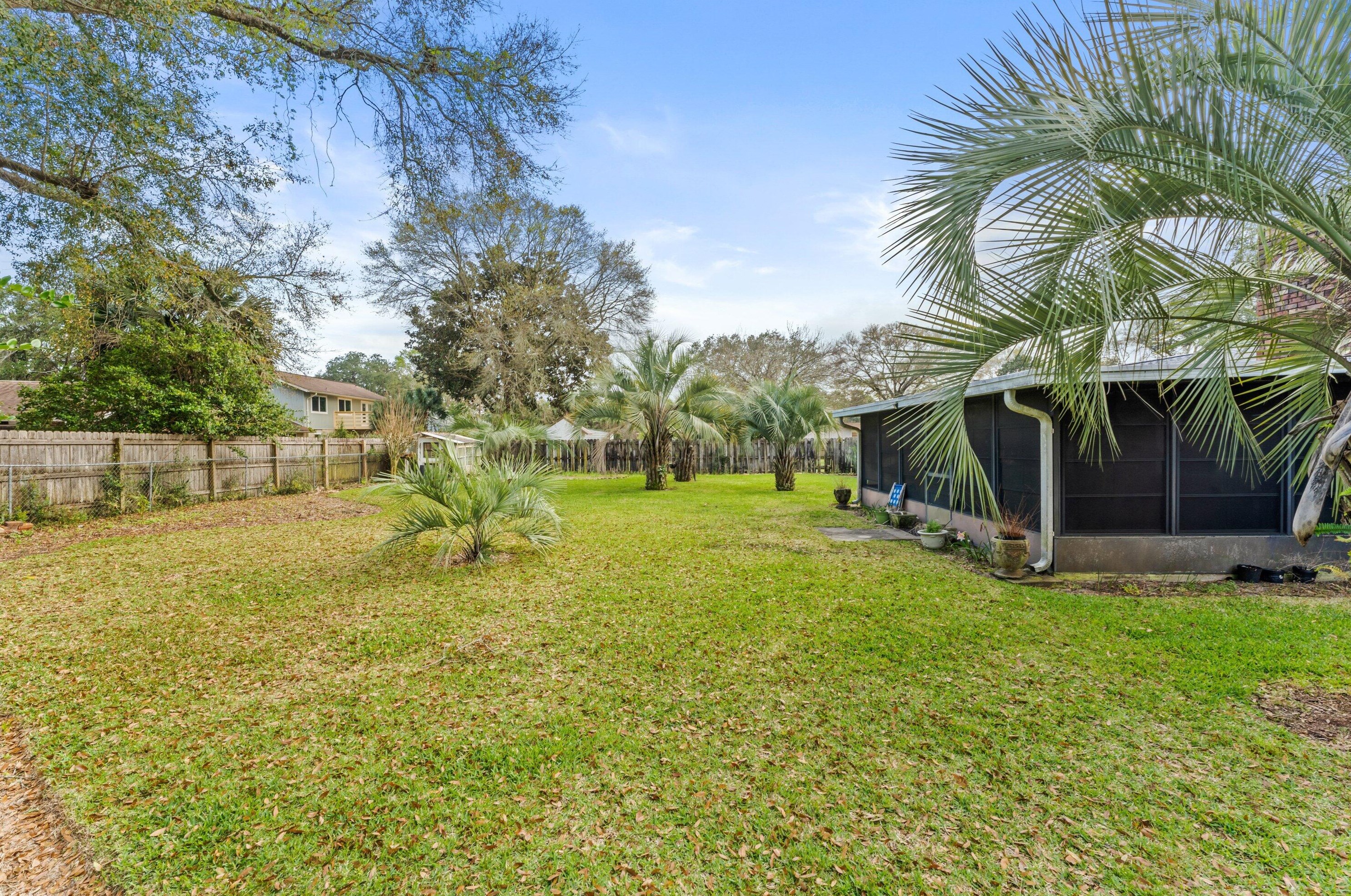 706 Burton Ave, Fort Walton Beach FL  32547-1724 exterior