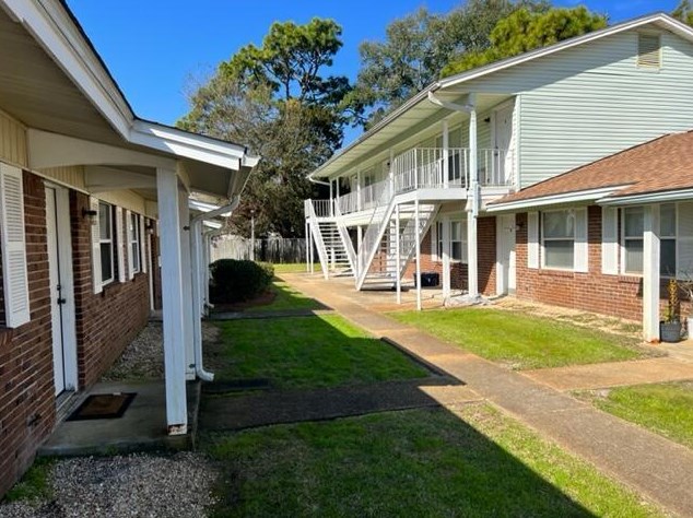 16 Wright Pkwy Nw Apt C, Fort Walton Beach, FL