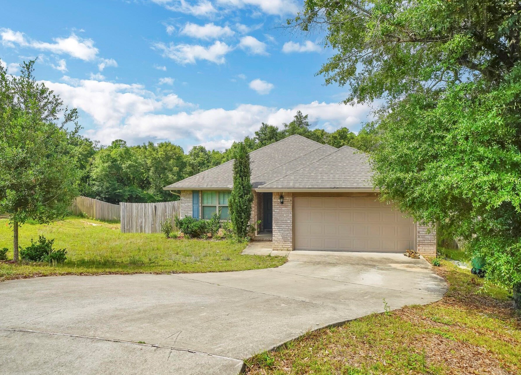 205 Silverton Loop, Crestview FL  32536-6541 exterior