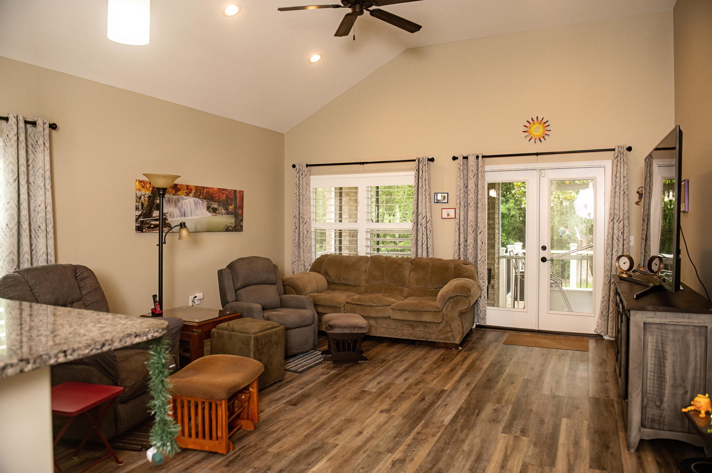 708 Kumquat Ave, Niceville, FL 32578-3341