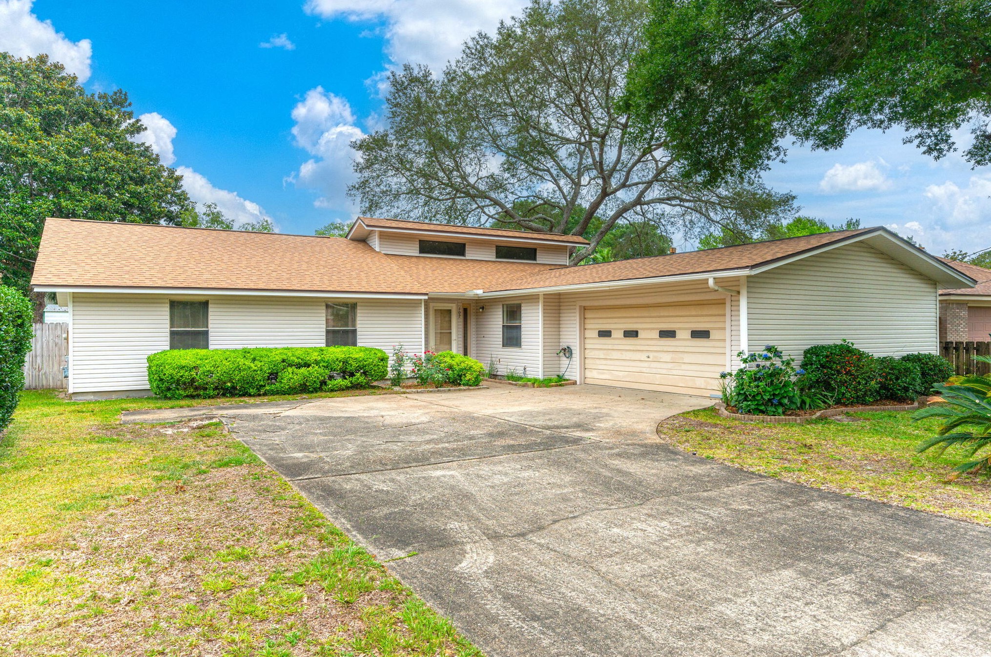 702 Burton Ave, Fort Walton Beach, FL 32547-1724