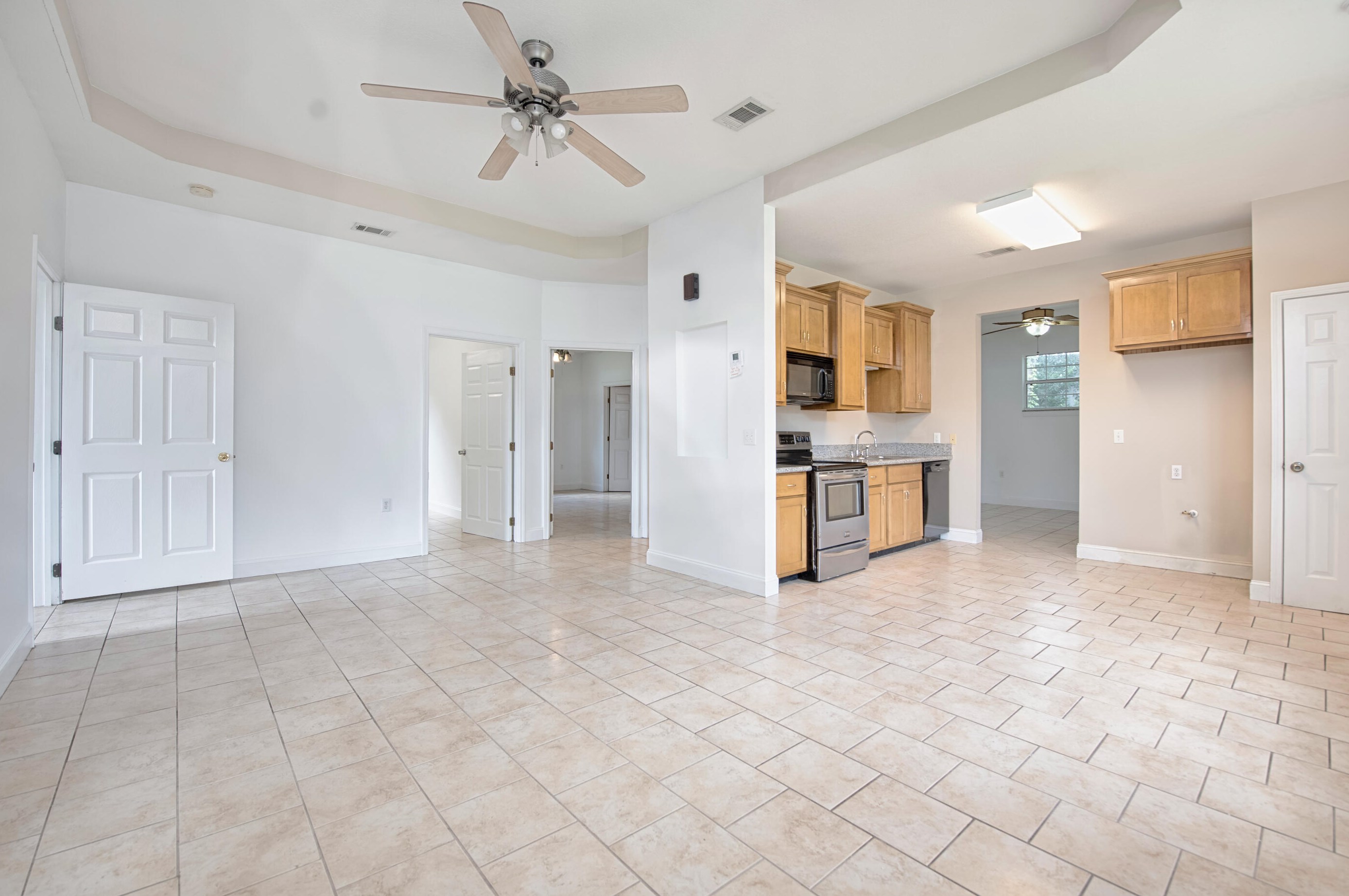 127 Sikes Dr, Crestview, FL 32539-3208