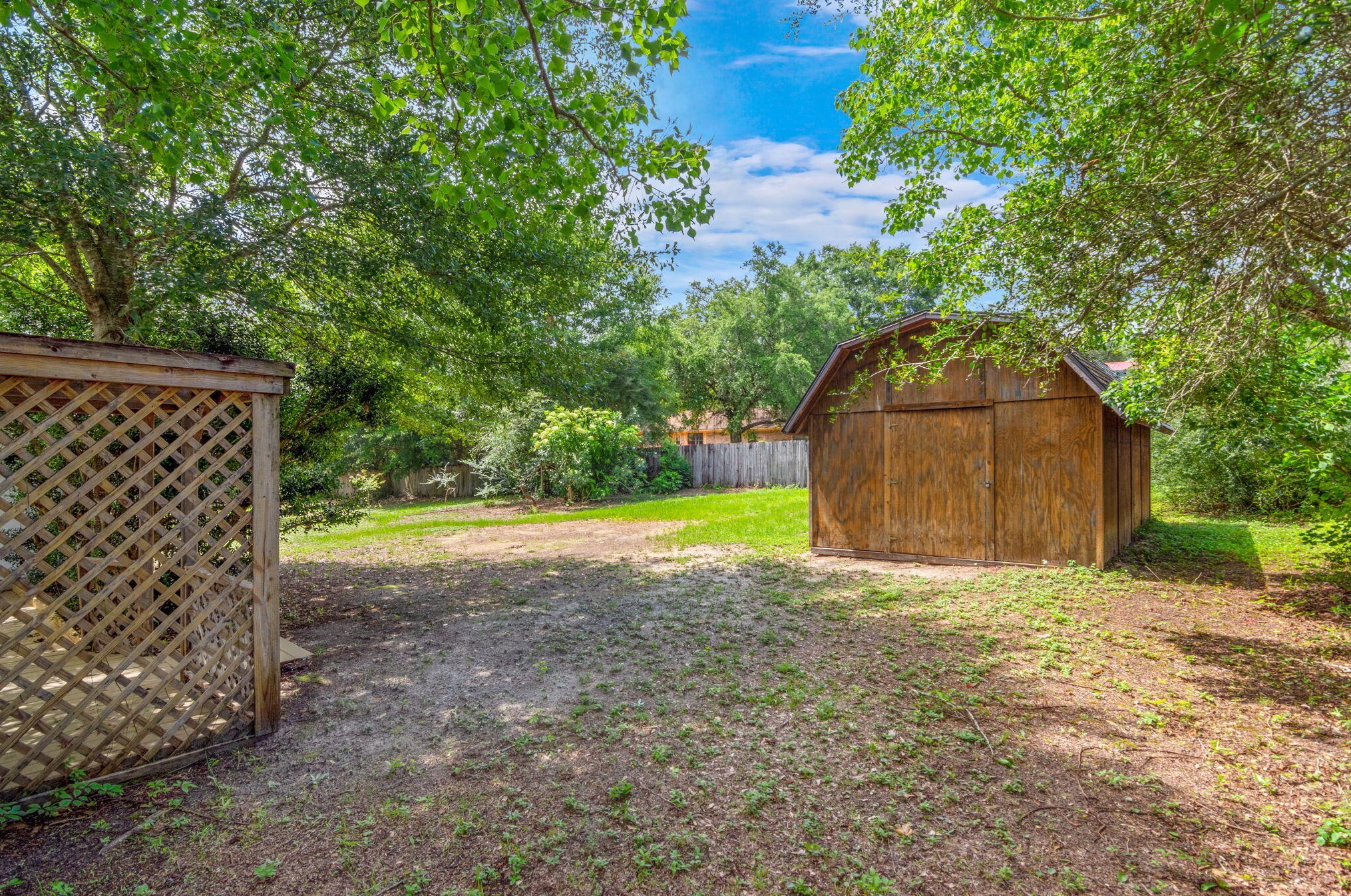 106 Claire Dr, Crestview FL  32536-9205 exterior