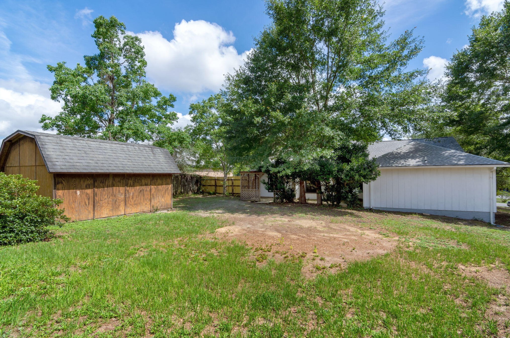 106 Claire Dr, Crestview FL  32536-9205 exterior