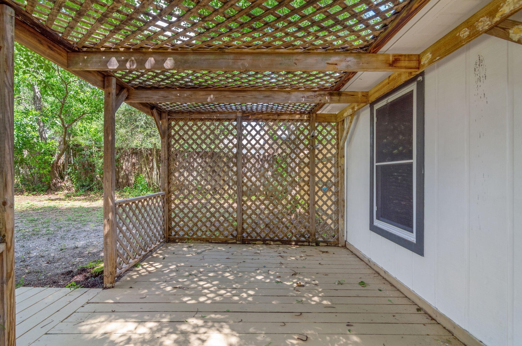 106 Claire Dr, Crestview FL  32536-9205 exterior