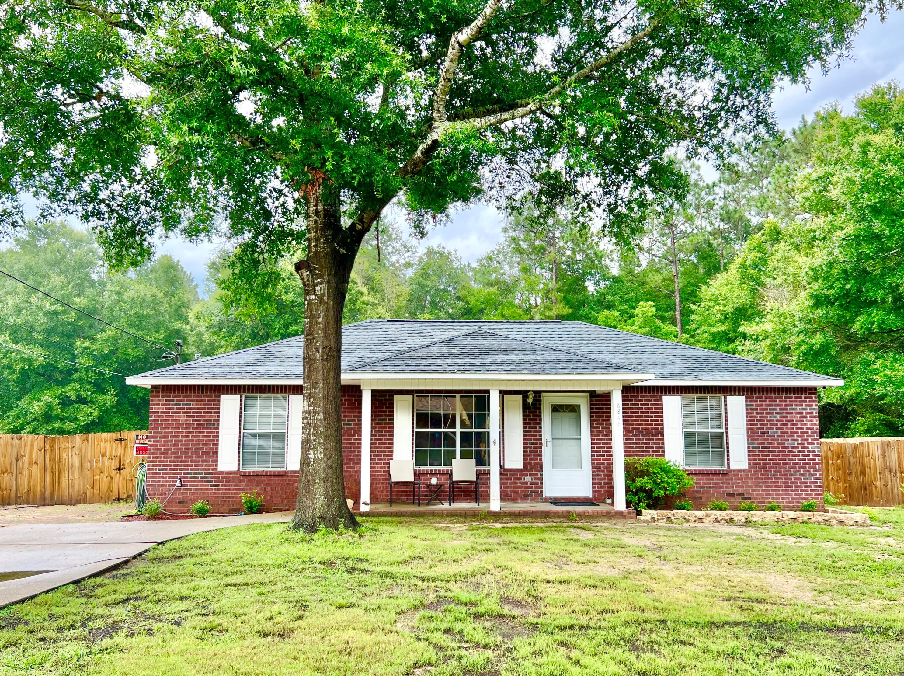 6848 Fast Gun Ln, Milton, FL 32570