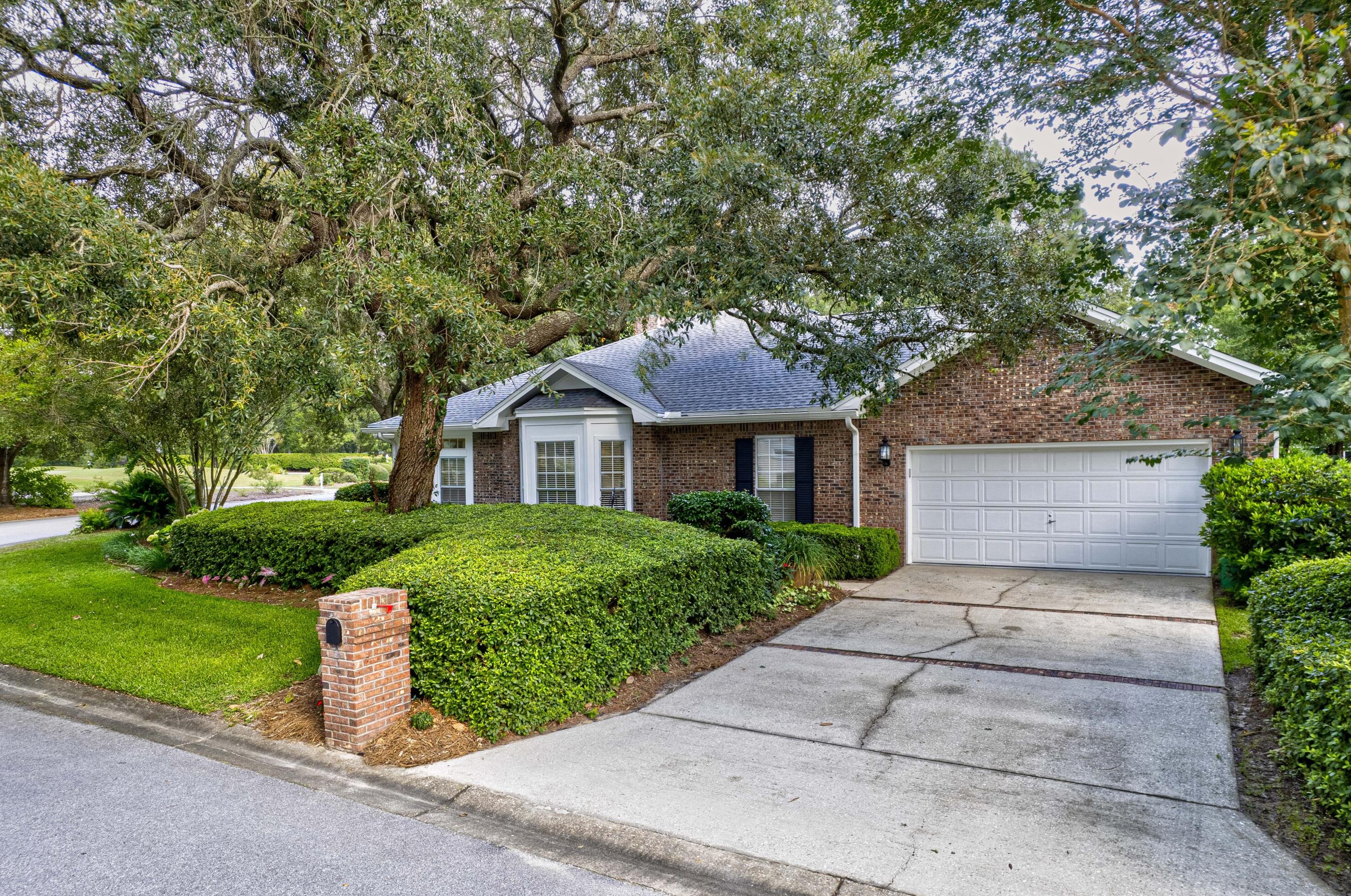 4418 Windrush Dr, Niceville, FL 32578-4811