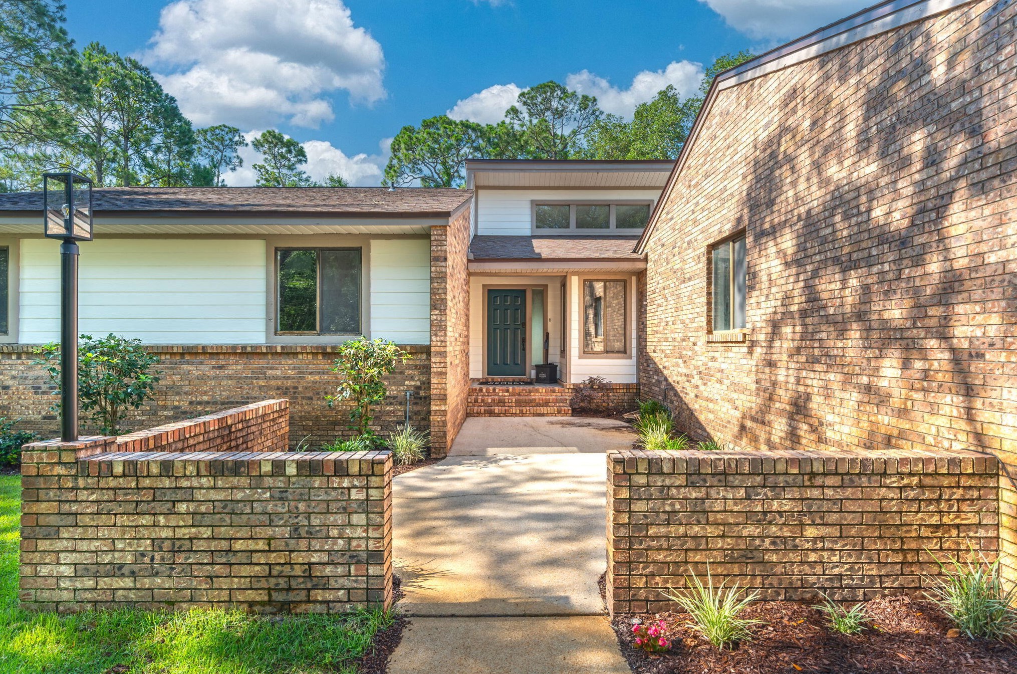 917 Lido Cir, Niceville FL  32578-4404 exterior