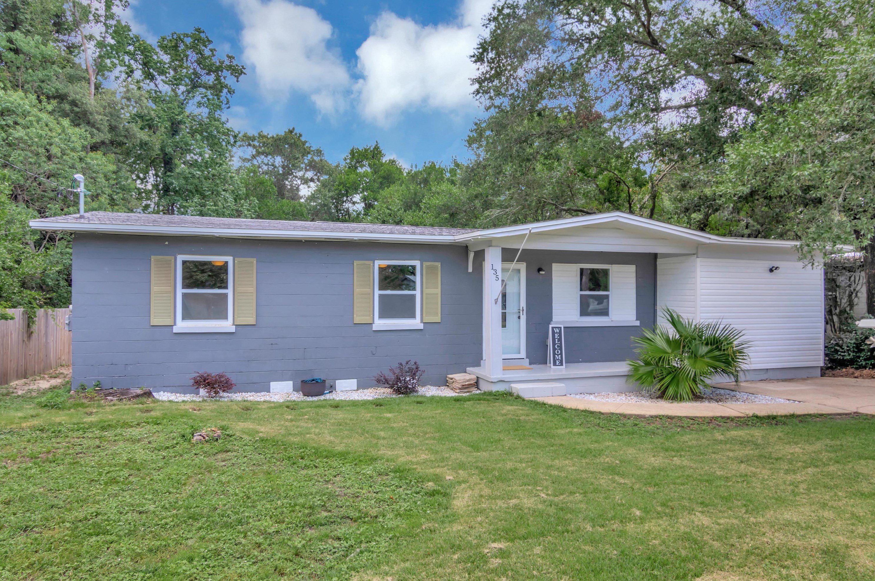 135 Moriarty St, Fort Walton Beach, FL 32548