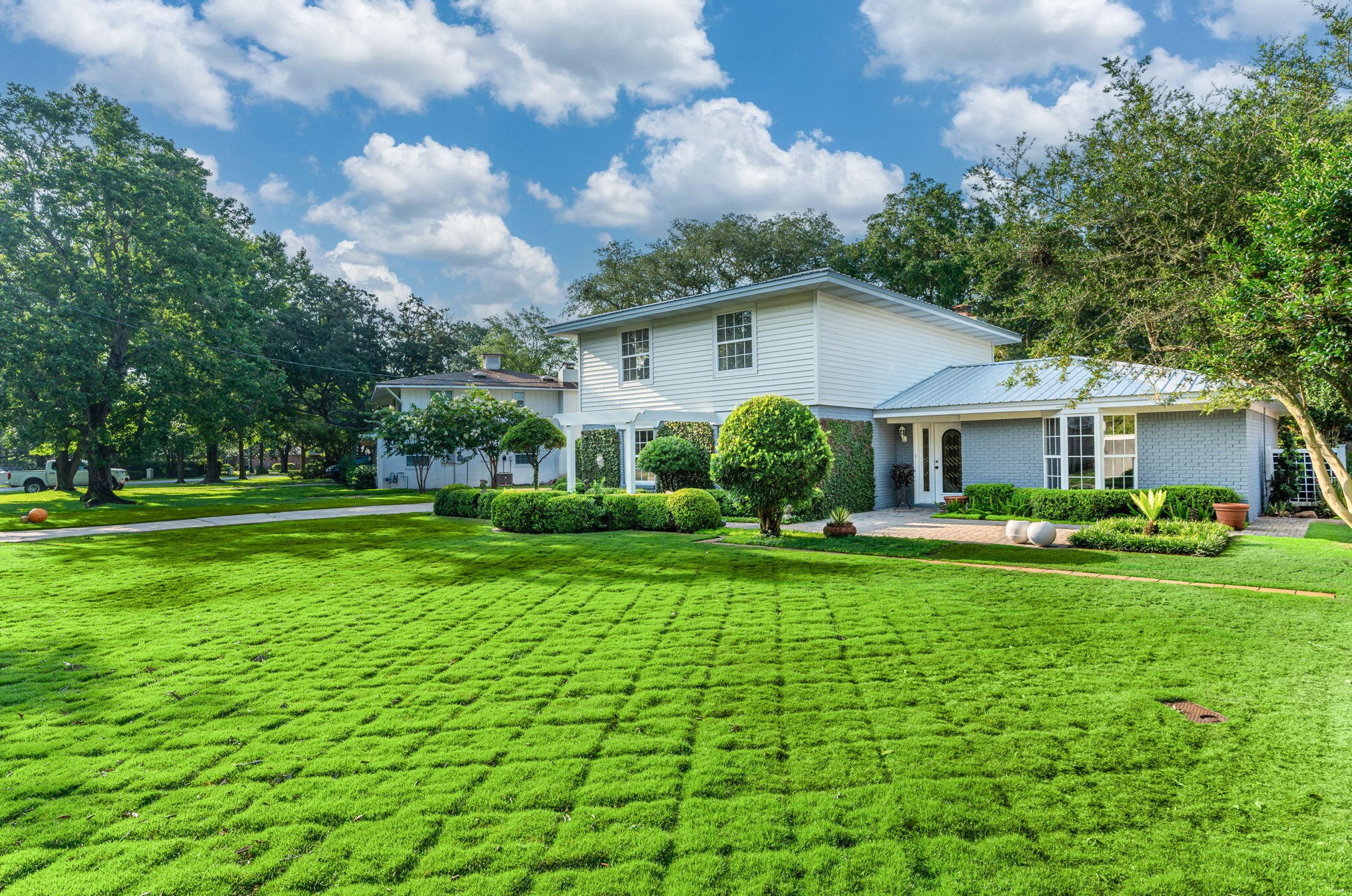229 Country Club Rd, Shalimar, FL 32579