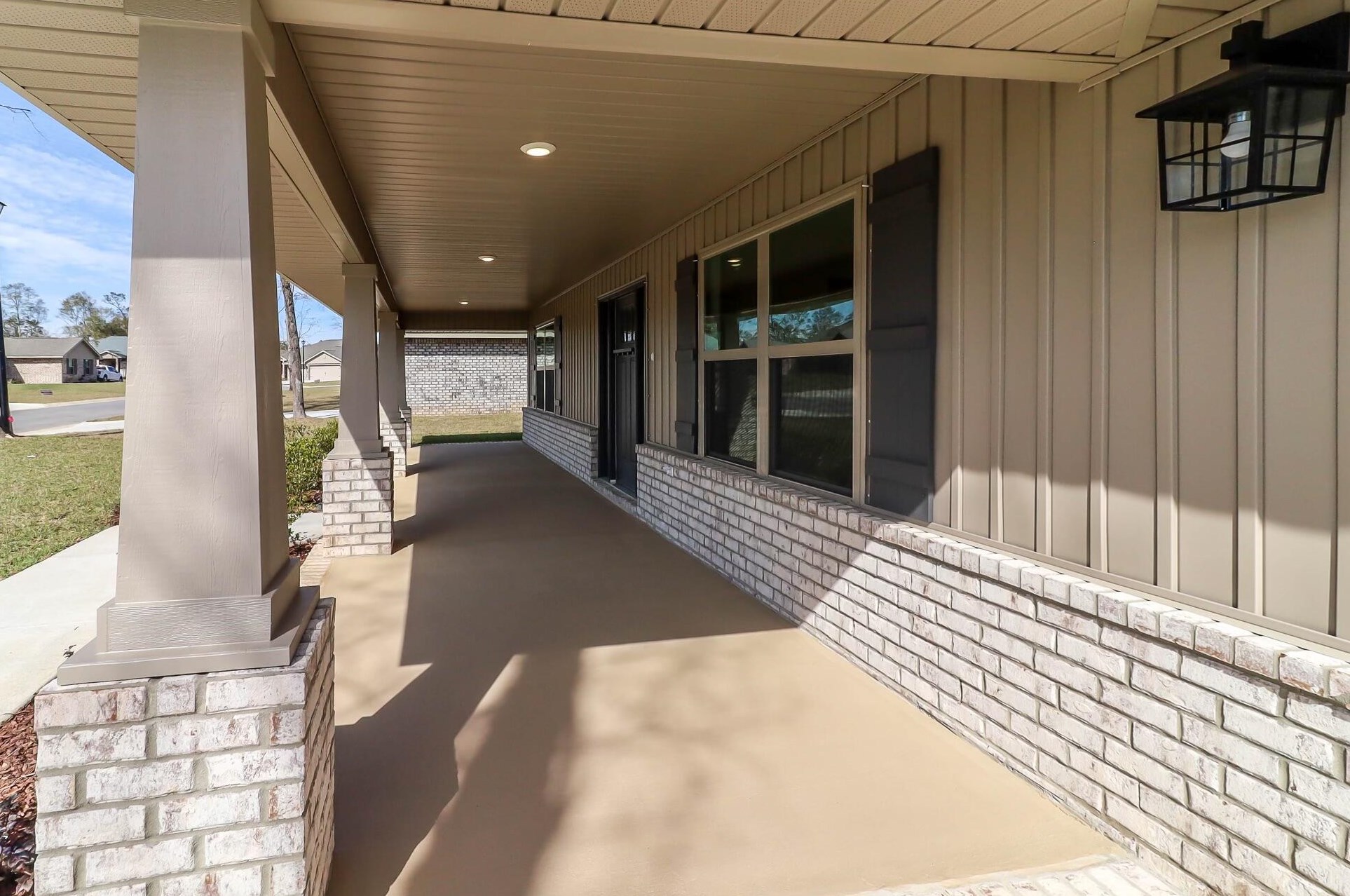 2784 Lake Silver Rd, Crestview, FL 32536-9354