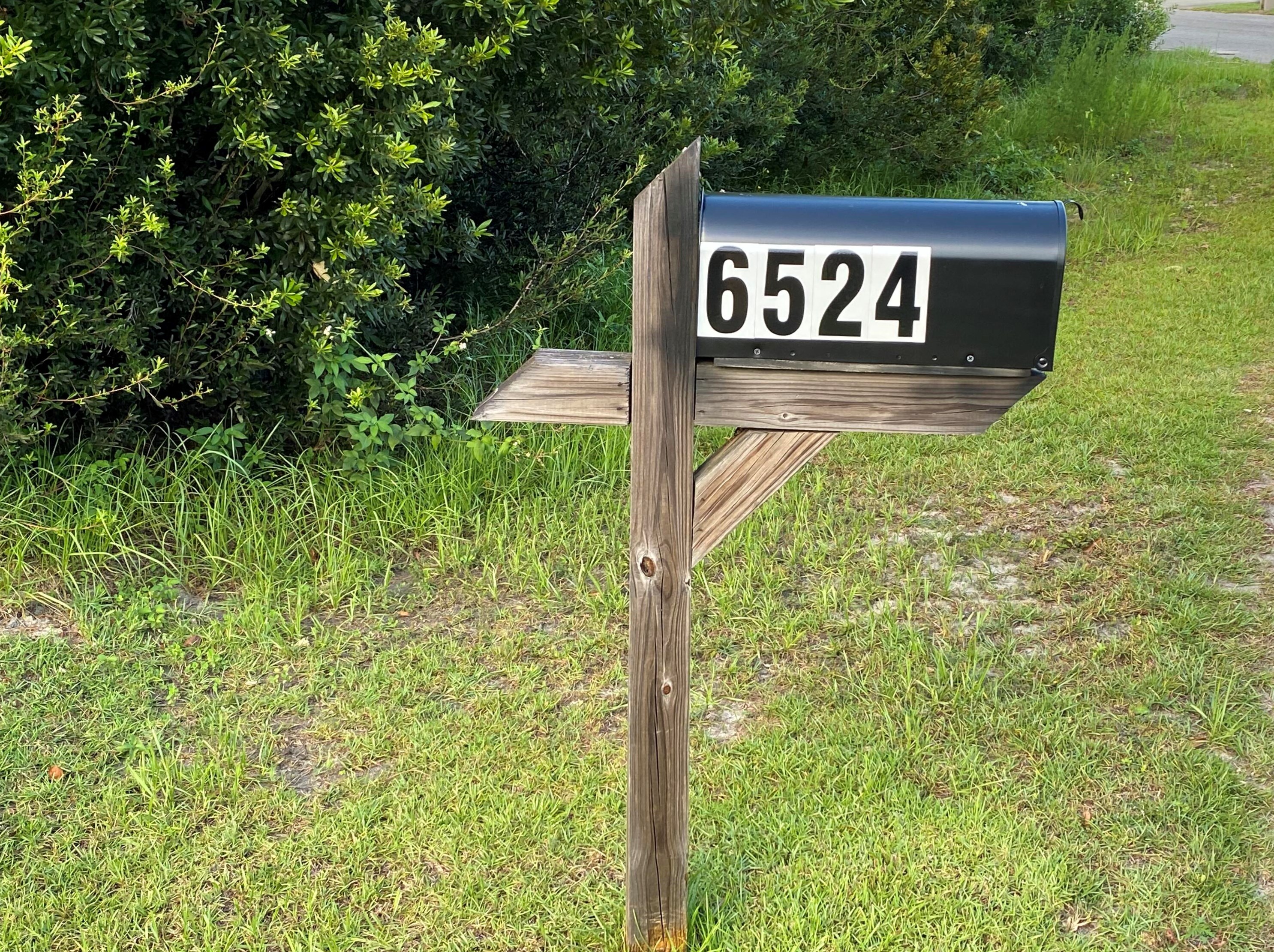 6524 Lake Suzzanne Cir, Panama City, FL 32404