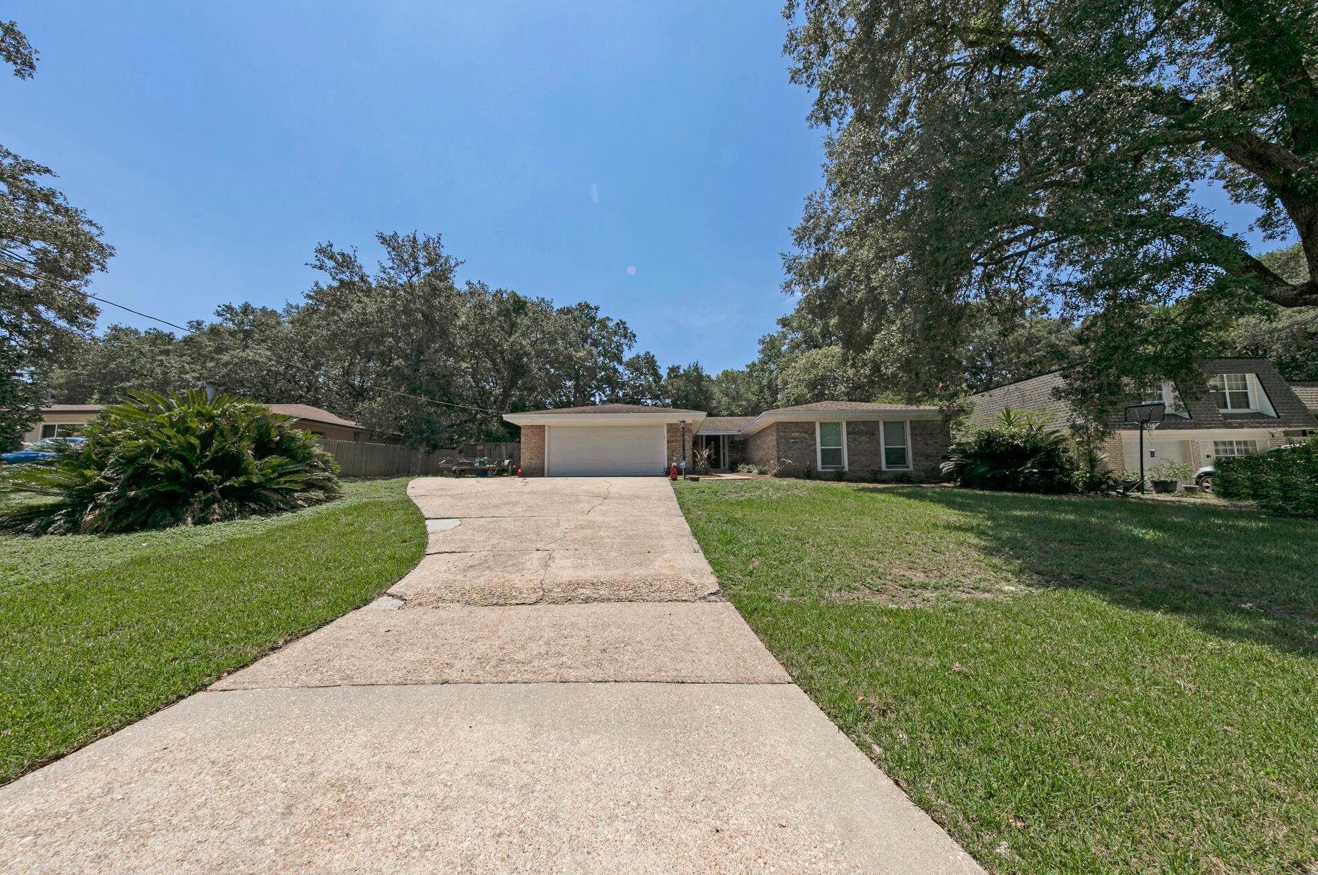 300 Vaughan St, Fort Walton Beach, FL 32548-3937