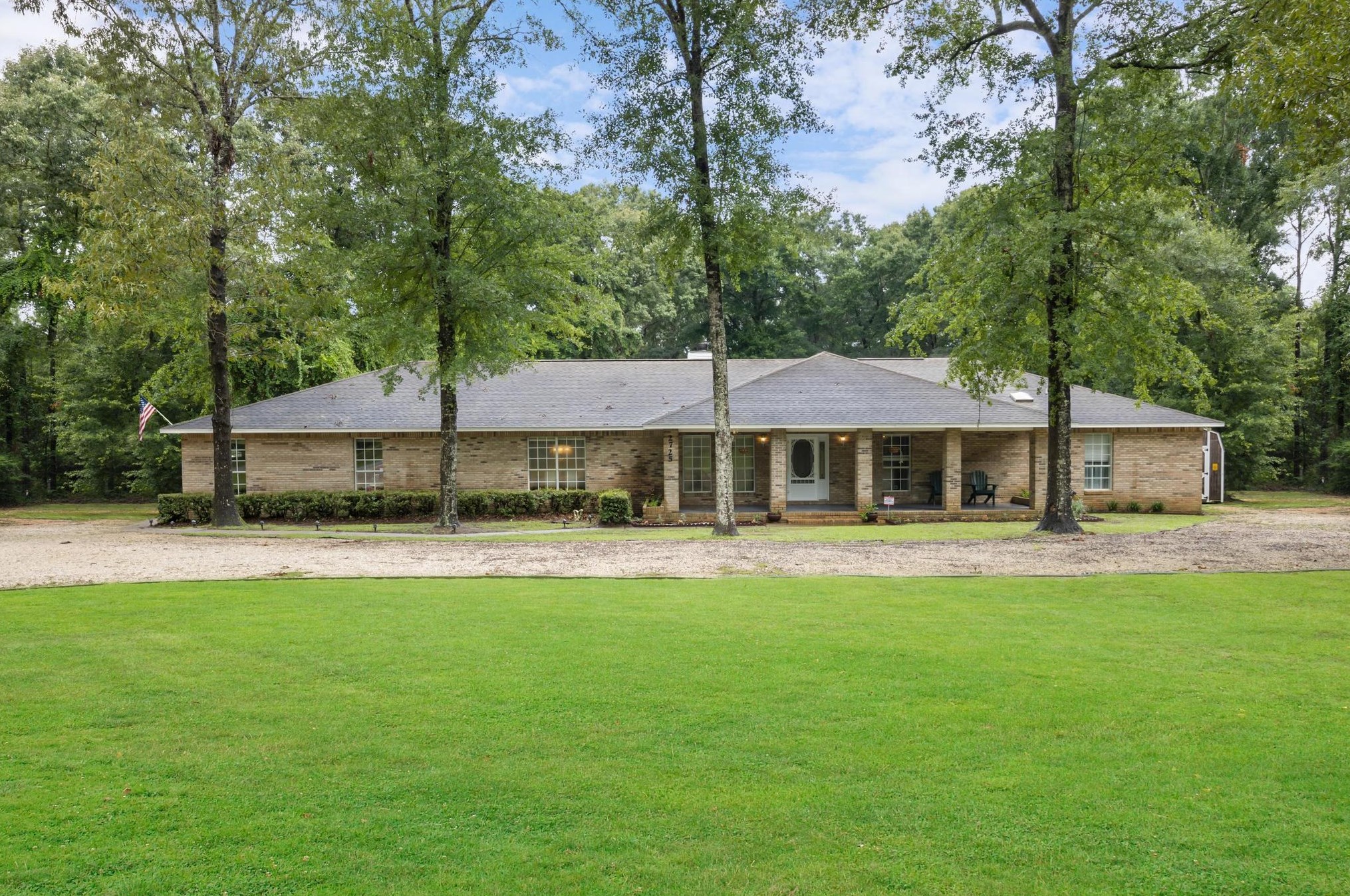 2725 Lake Silver Rd, Crestview, FL 32536-9326