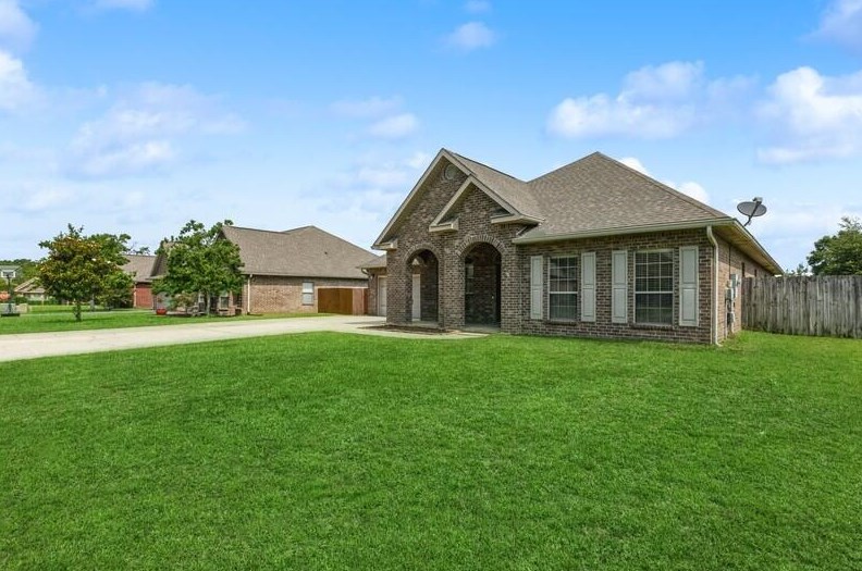 308 Windmill Way, Crestview FL  32536-5603 exterior