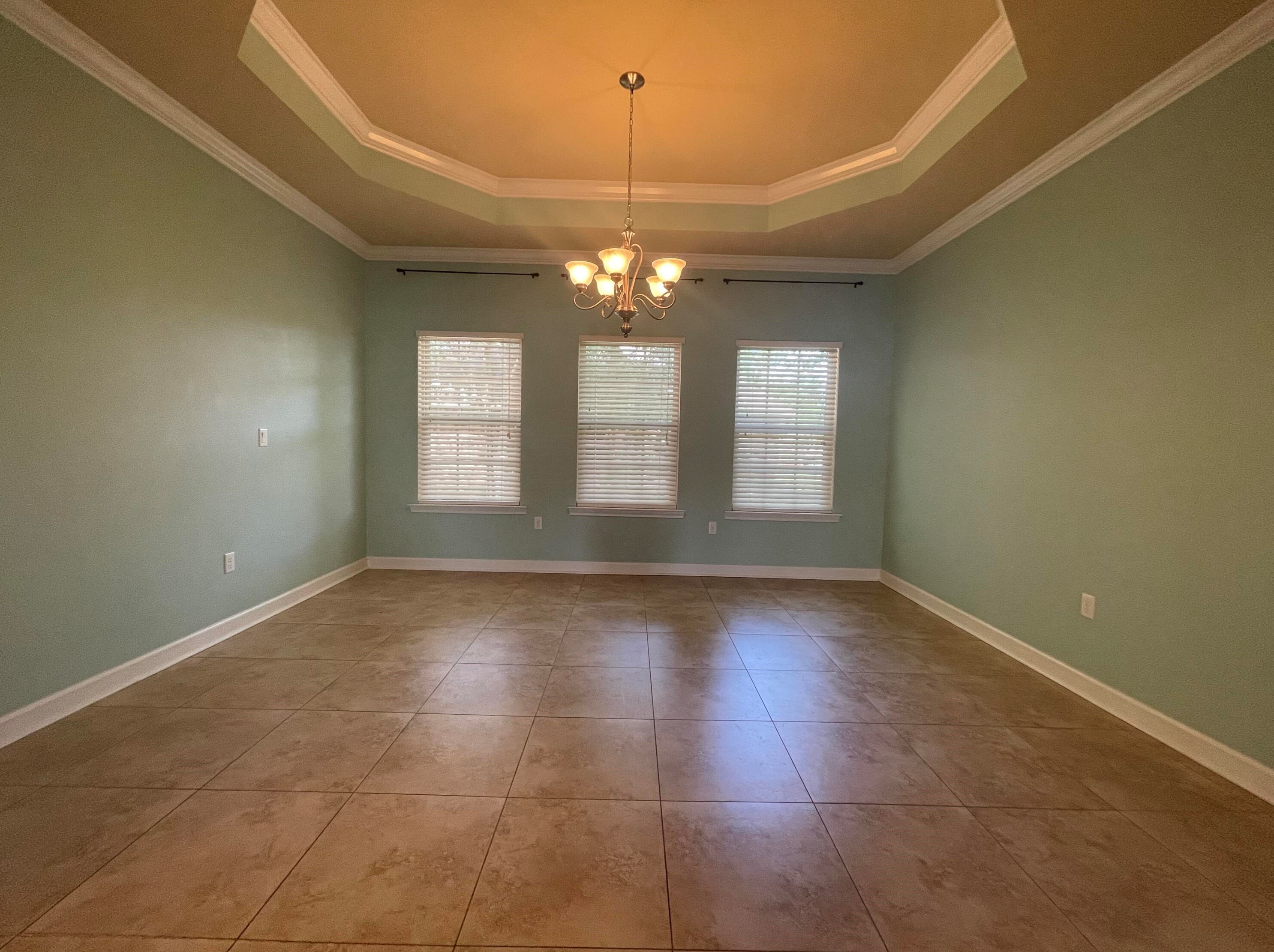 2950 Chantry Cir, Crestview FL  32539-4352 exterior