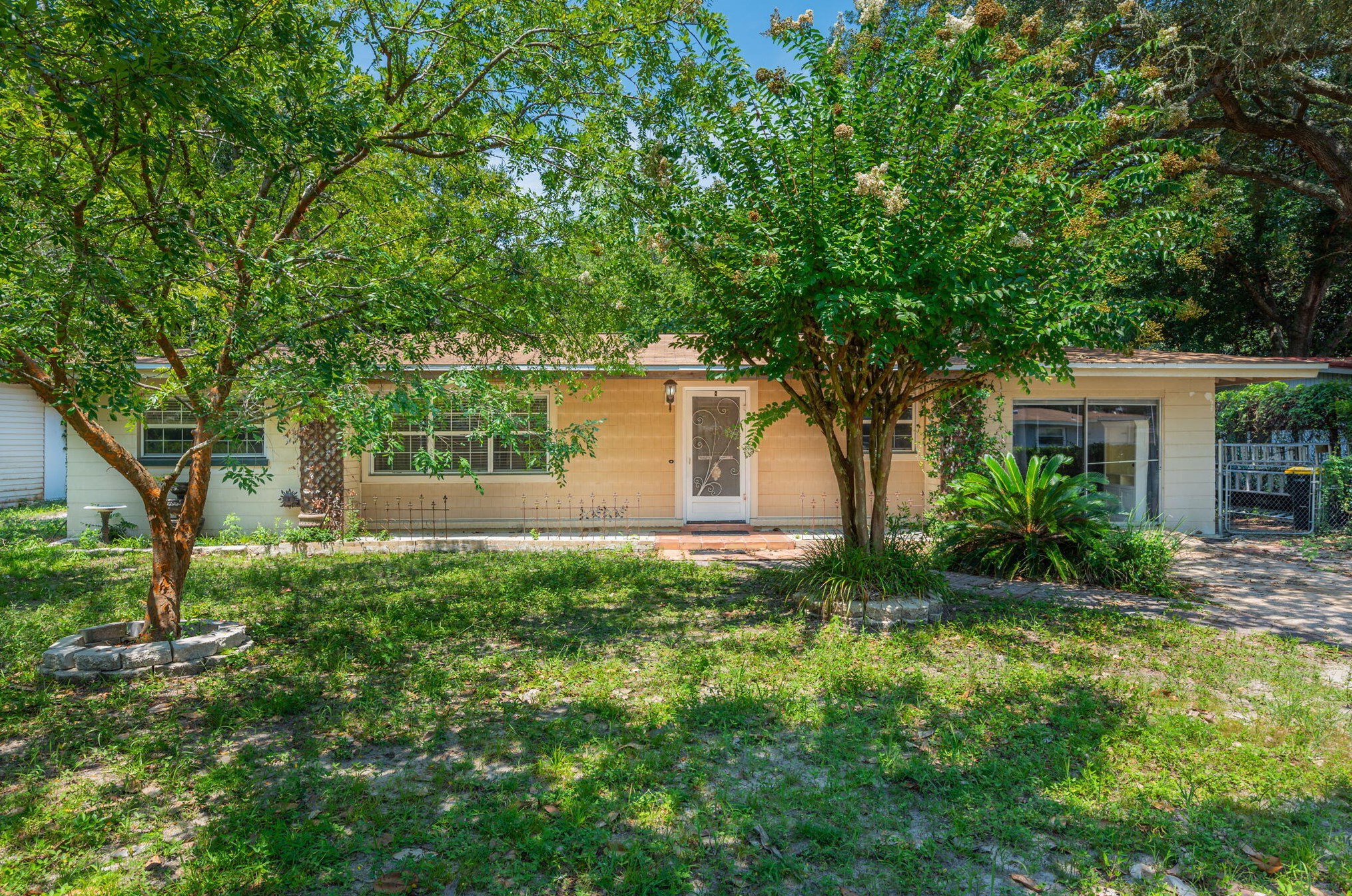 8 Waynel Cir, Fort Walton Beach, FL 32548-7246