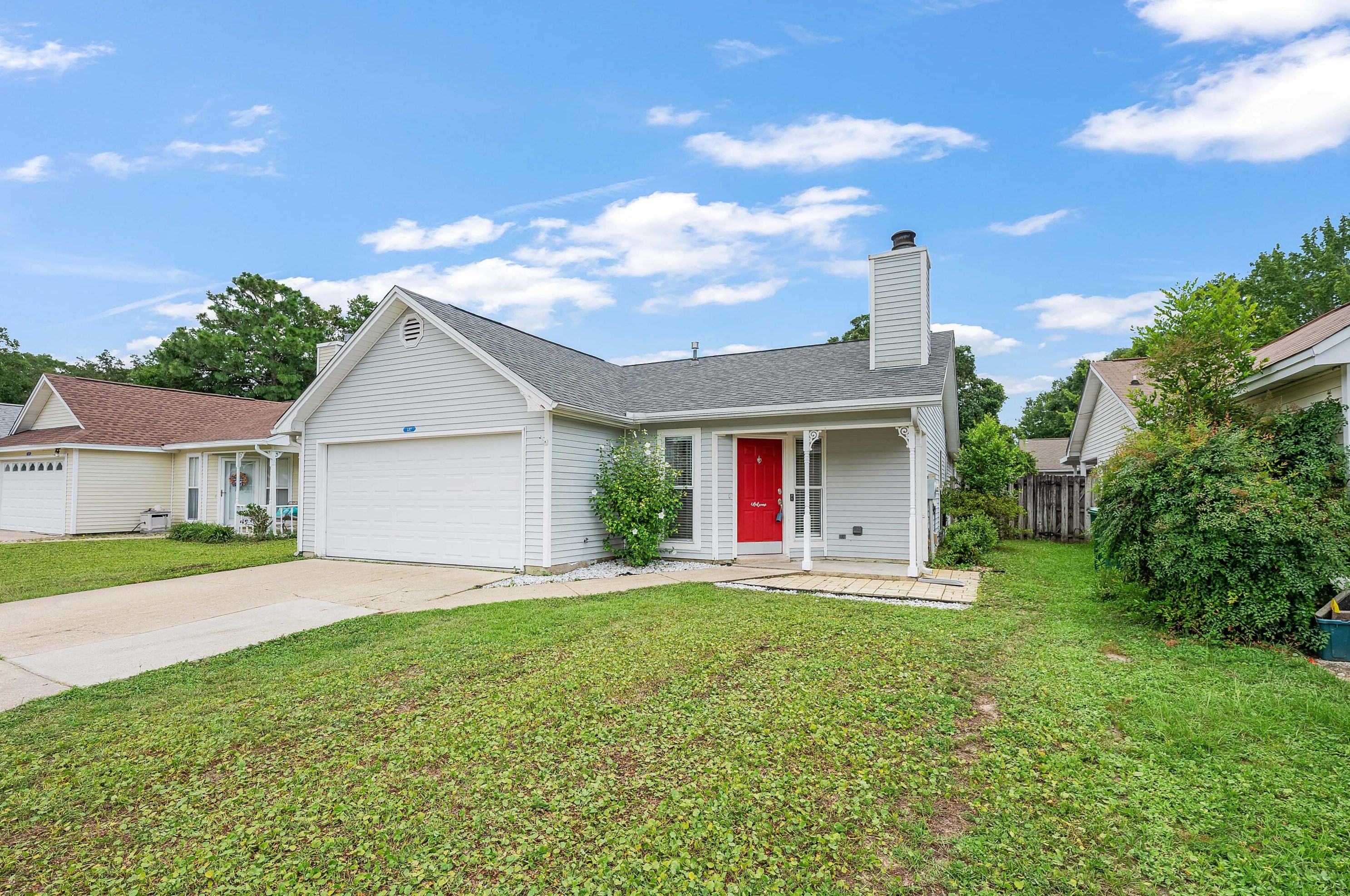 137 Midland Ct, Niceville, FL 32578-9765