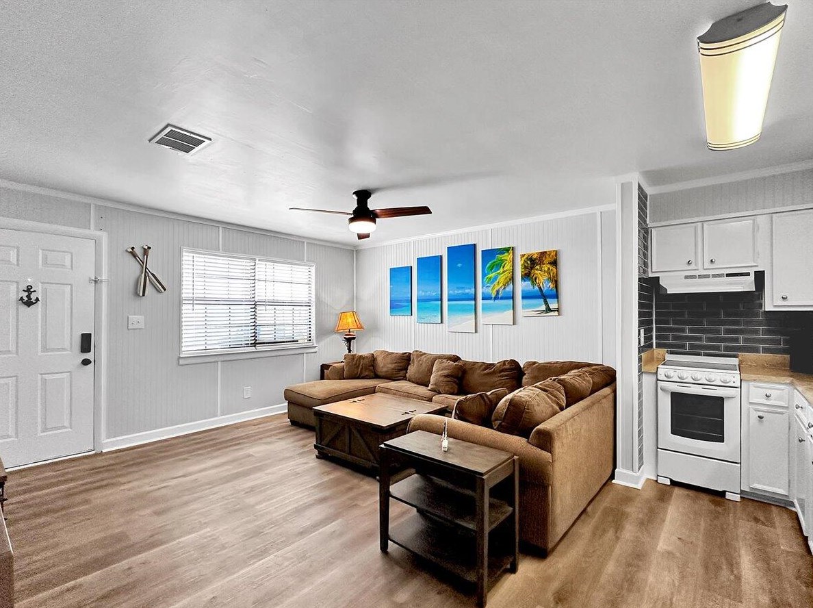 312 Bream Ave #apt 107, Fort Walton Beach, FL 32548