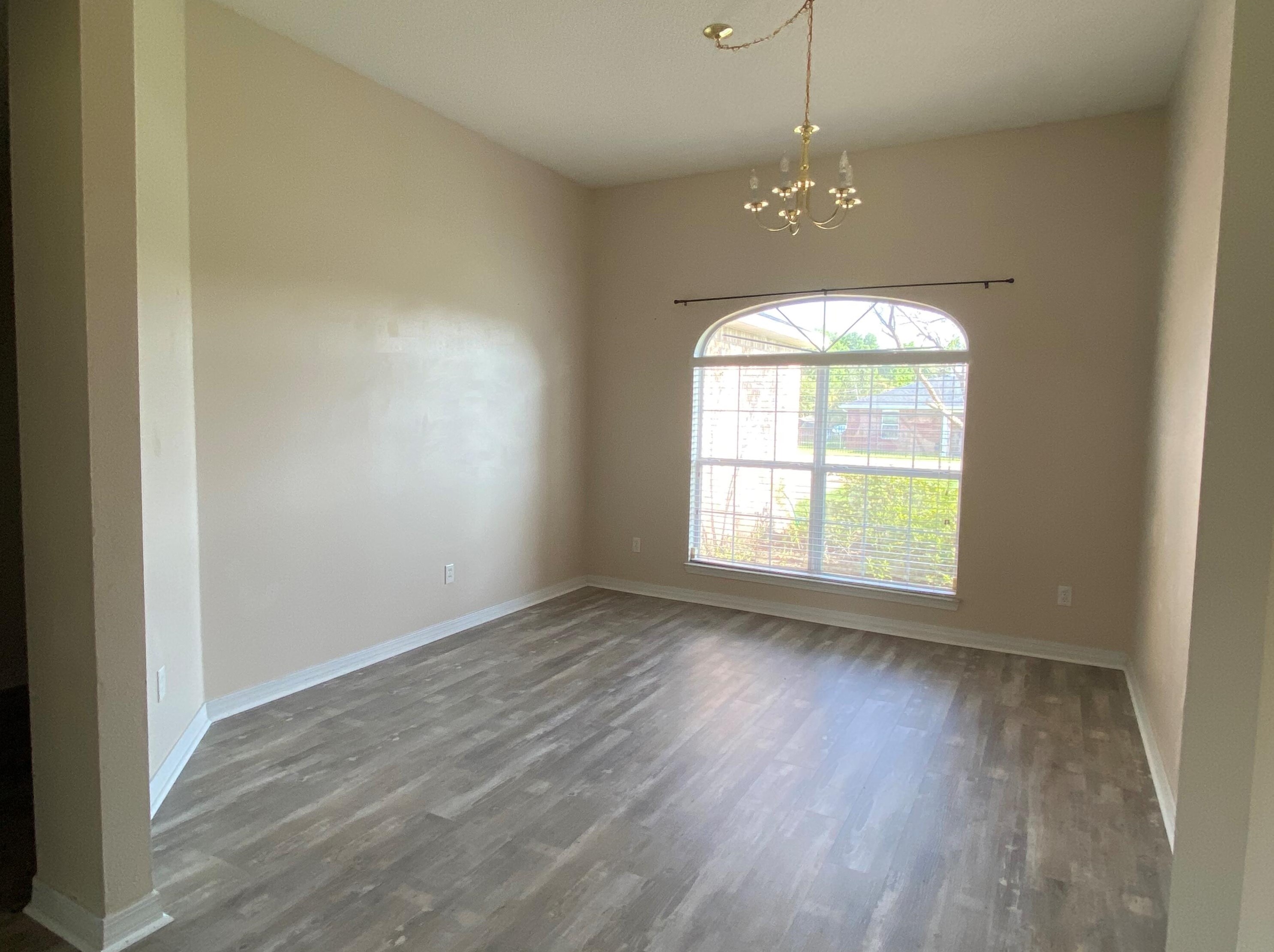 353 Peggy Dr, Crestview FL  32536-6449 exterior