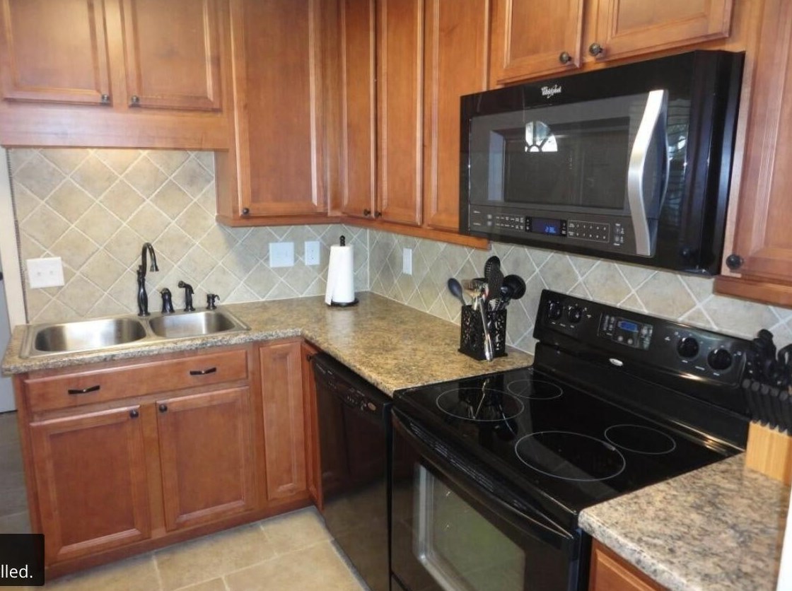 280 Anderson Dr, Mary Esther, FL 32569