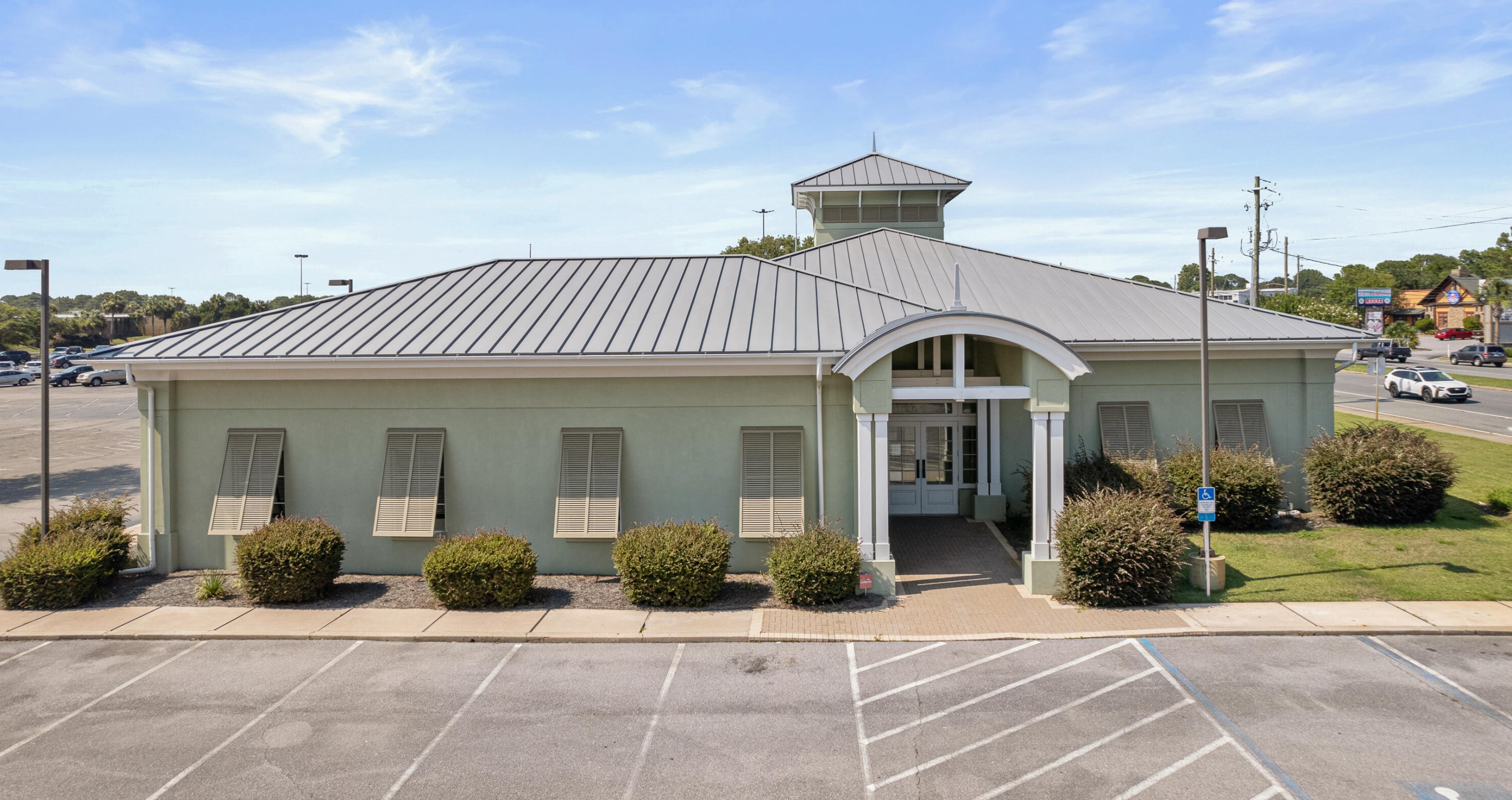 302 Mary Esther Blvd, Mary Esther, FL 32569