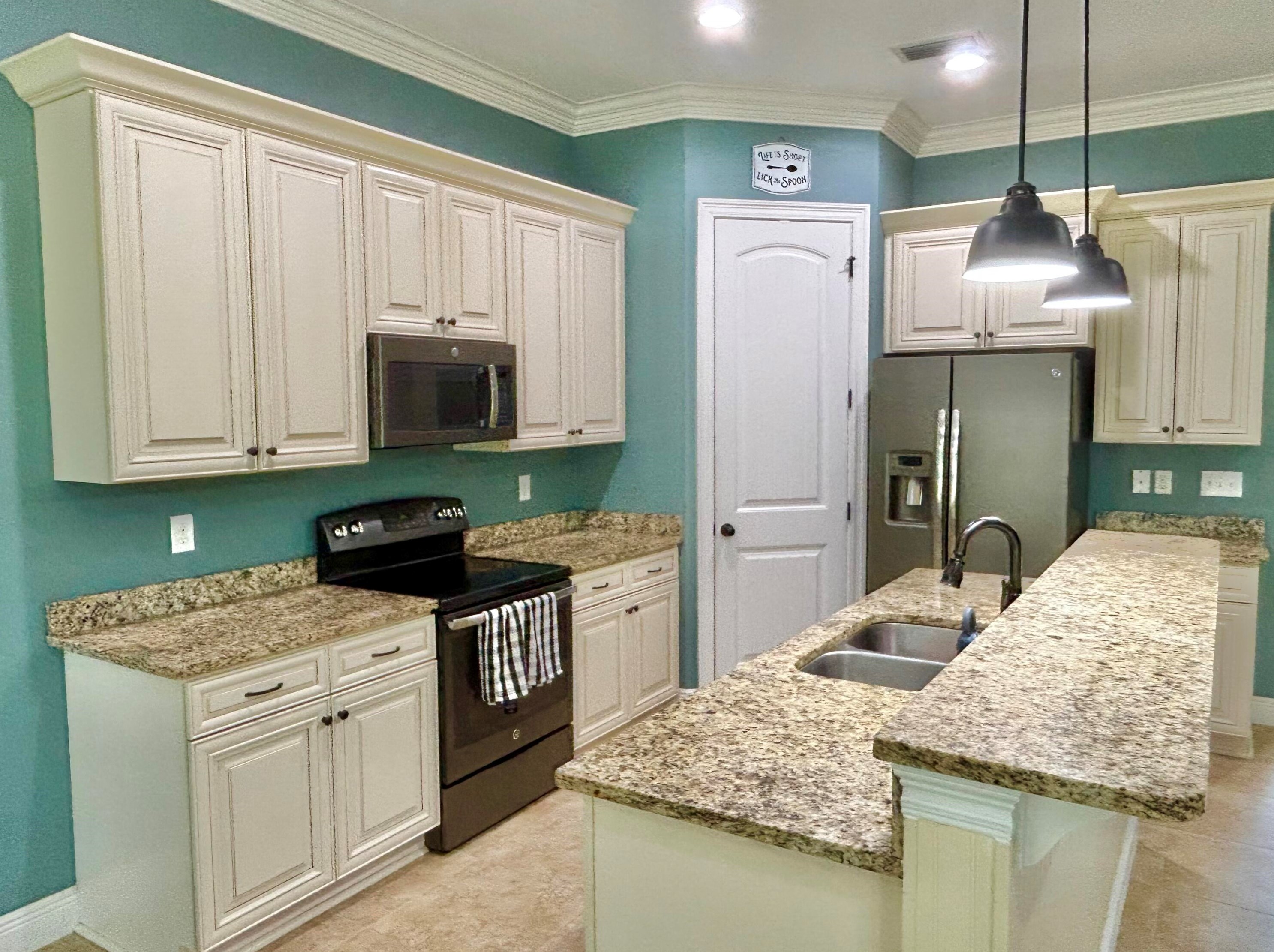 420 Shoal River Dr, Crestview FL  32539-8372 exterior
