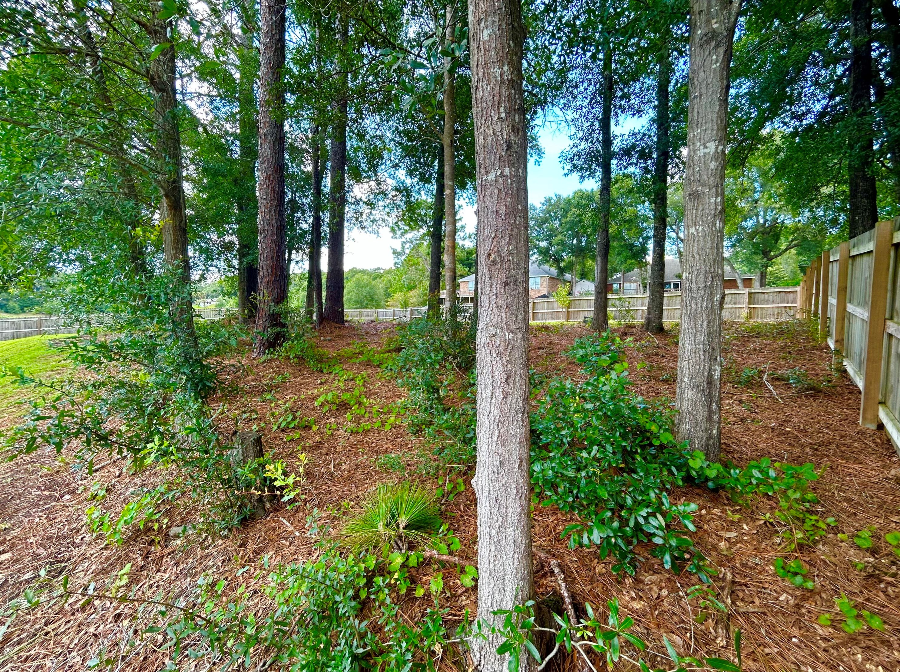 420 Shoal River Dr, Crestview FL  32539-8372 exterior