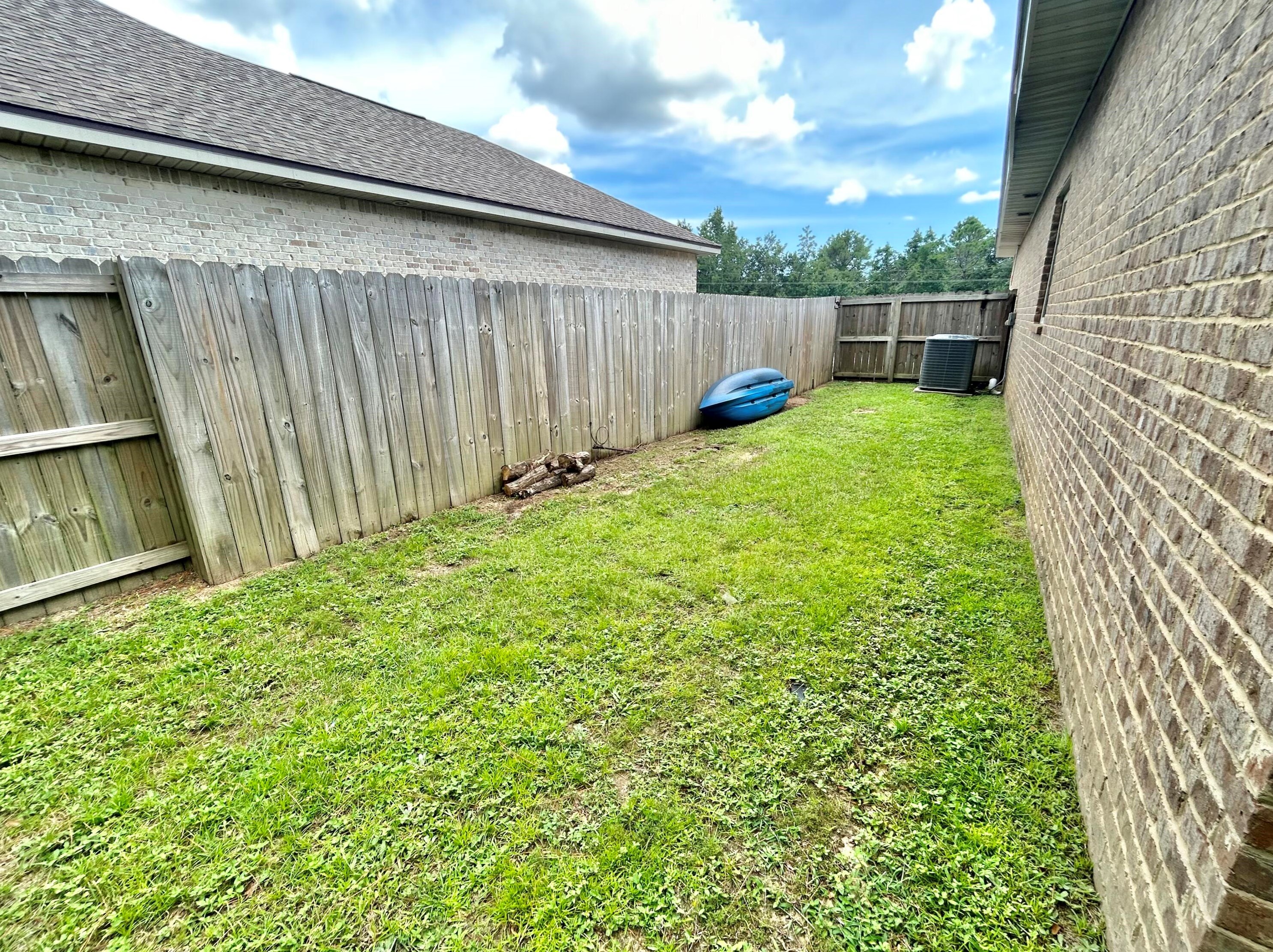 420 Shoal River Dr, Crestview FL  32539-8372 exterior
