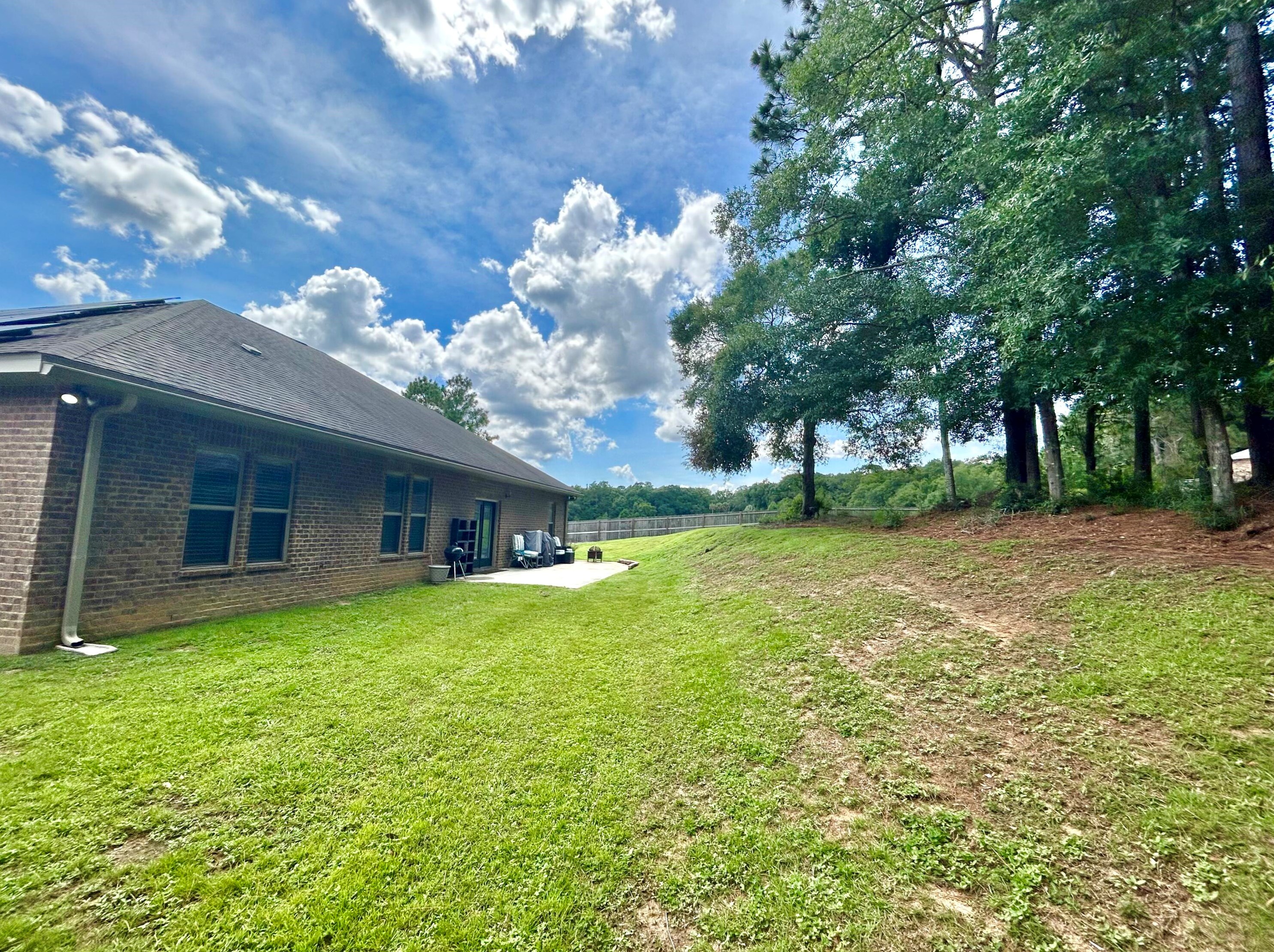 420 Shoal River Dr, Crestview FL  32539-8372 exterior