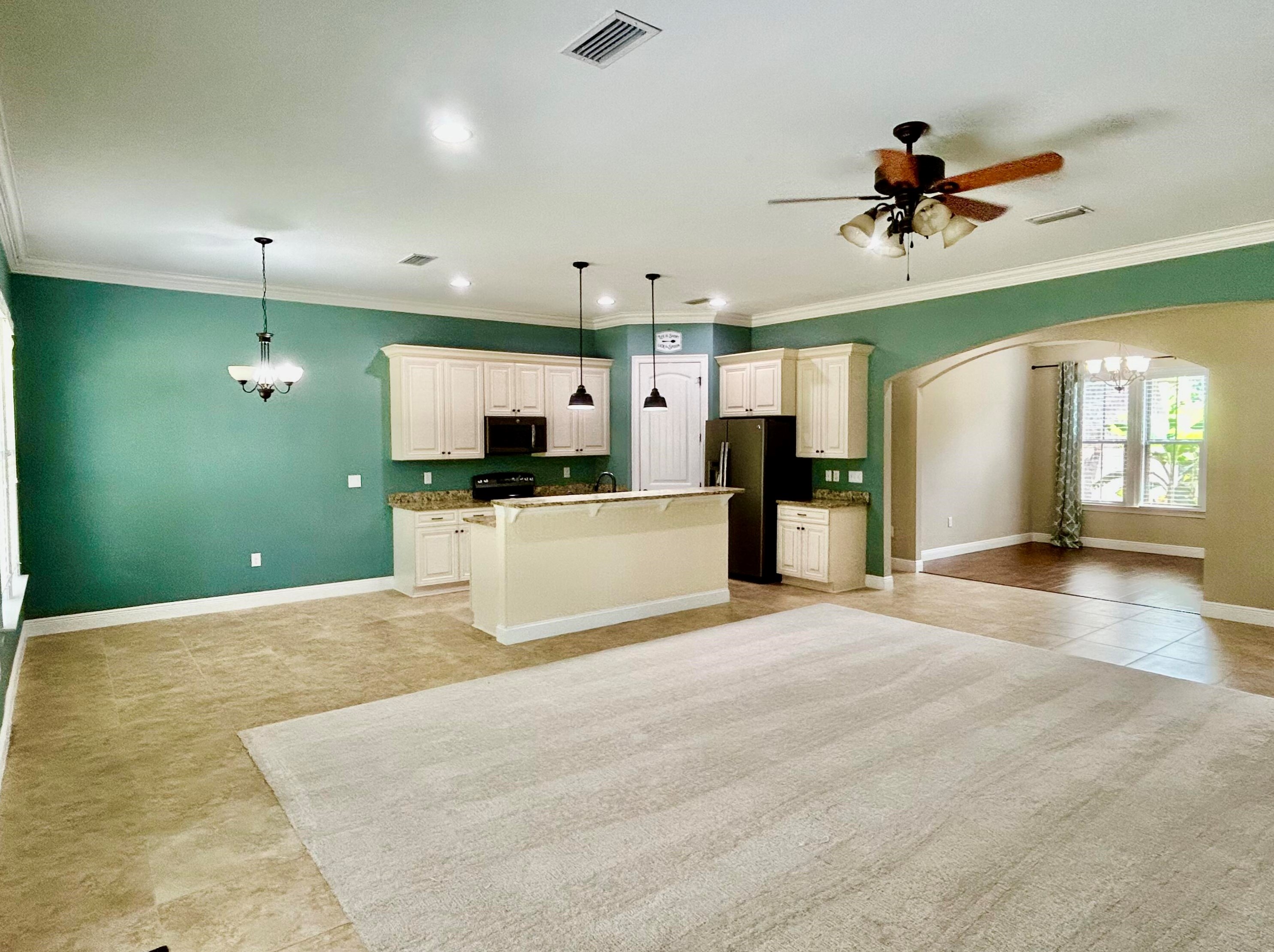 420 Shoal River Dr, Crestview FL  32539-8372 exterior