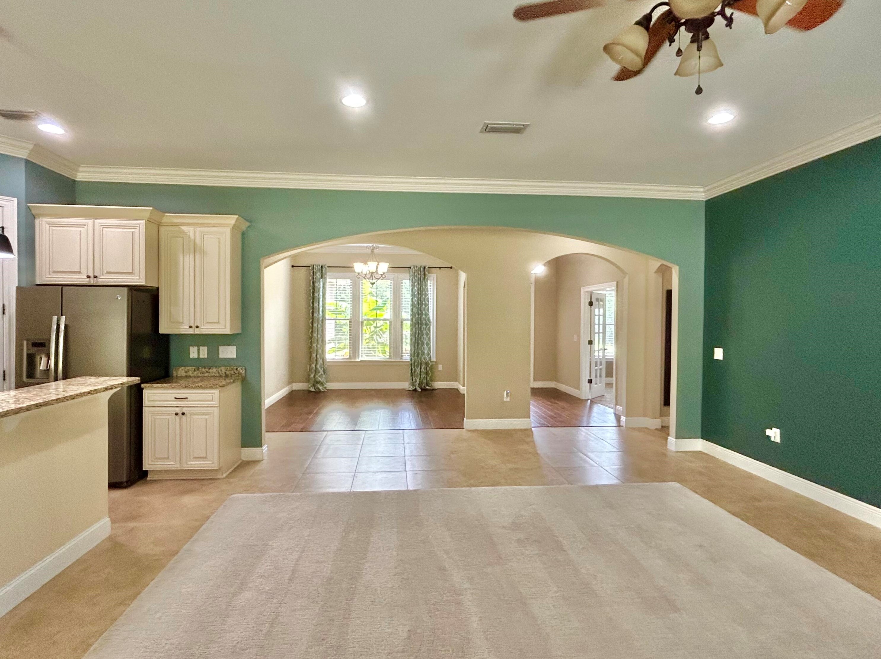 420 Shoal River Dr, Crestview FL  32539-8372 exterior