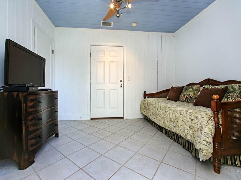 17817 Front Beach Rd, Panama City FL  32413-1941 exterior