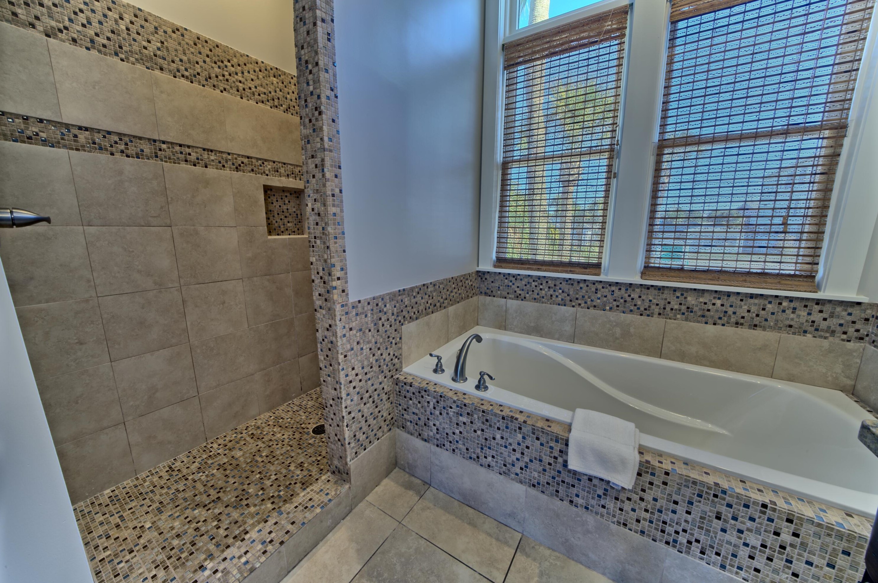 17817 Front Beach Rd, Panama City FL  32413-1941 exterior