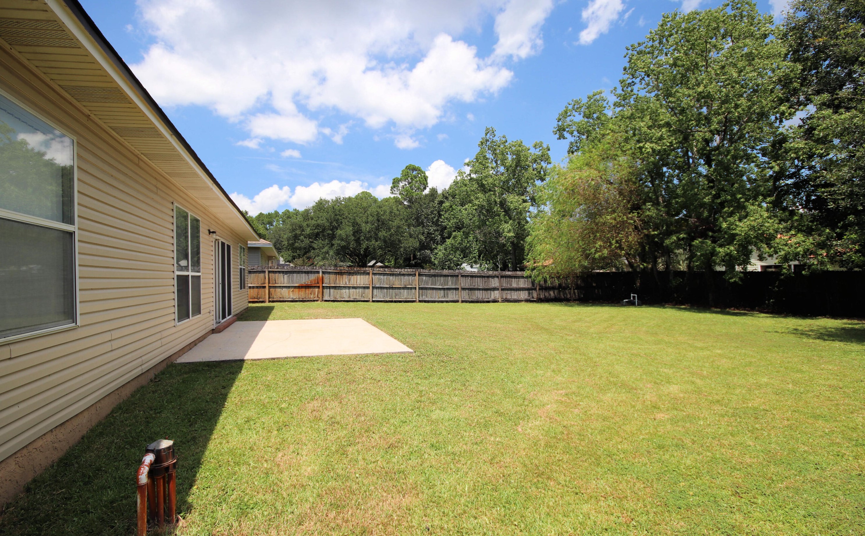 1905 Oak Ave, Niceville FL  32578-3611 exterior