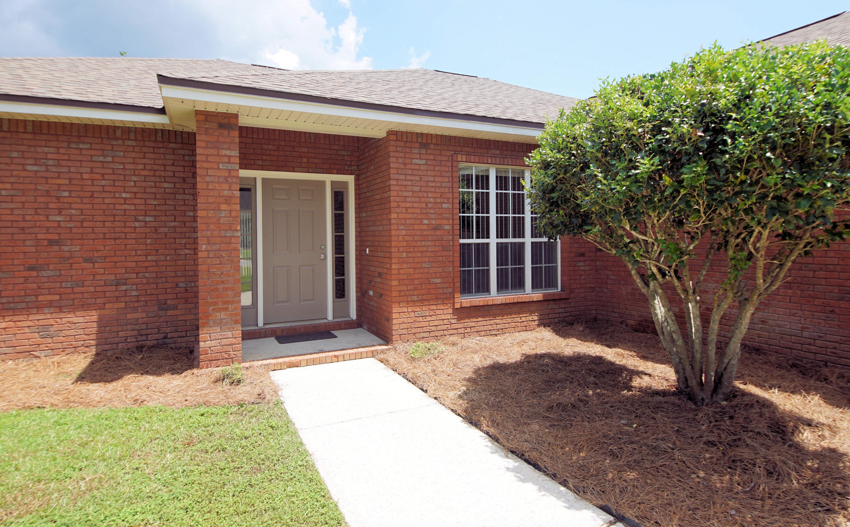 1905 Oak Ave, Niceville FL  32578-3611 exterior