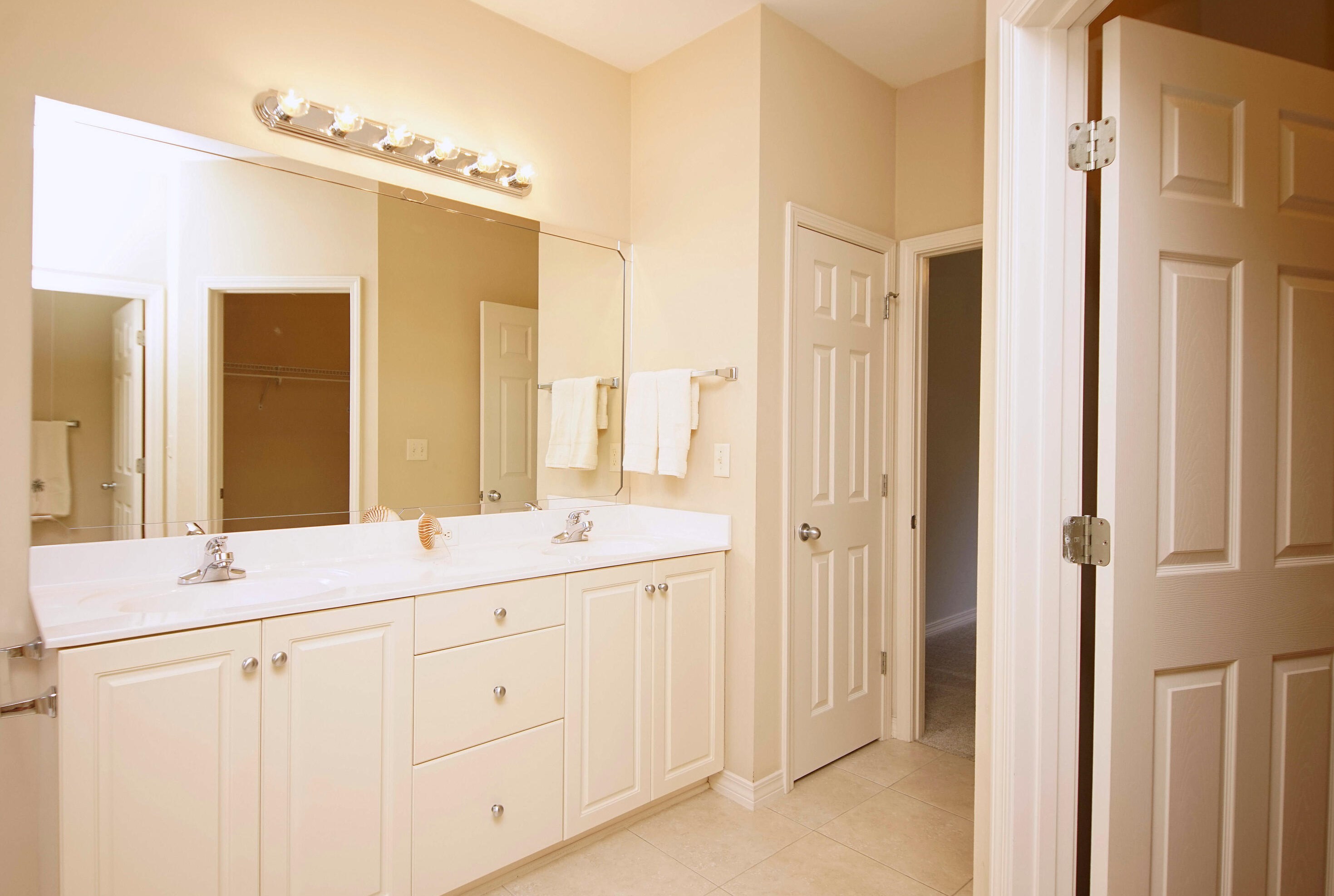 1905 Oak Ave, Niceville FL  32578-3611 exterior