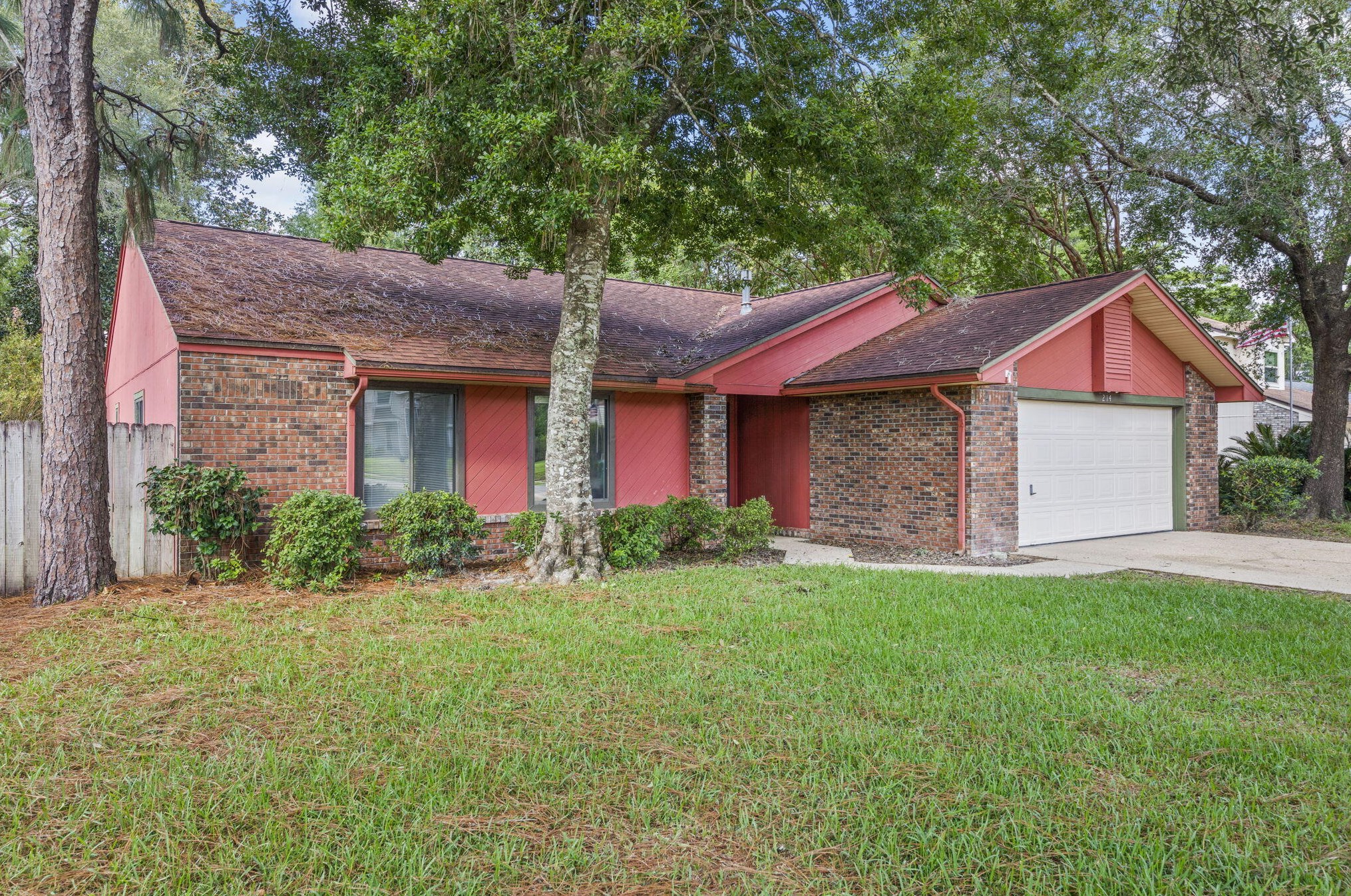 214 Bayberry Dr, Niceville, FL 32578