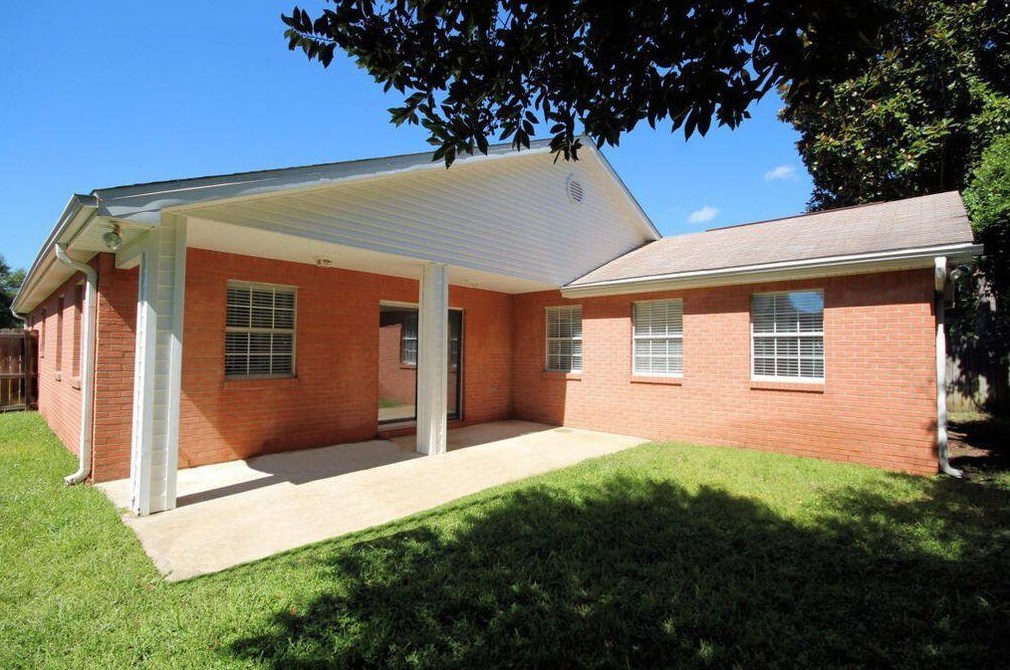 831 Whitrock Ln, Fort Walton Beach, FL 32547