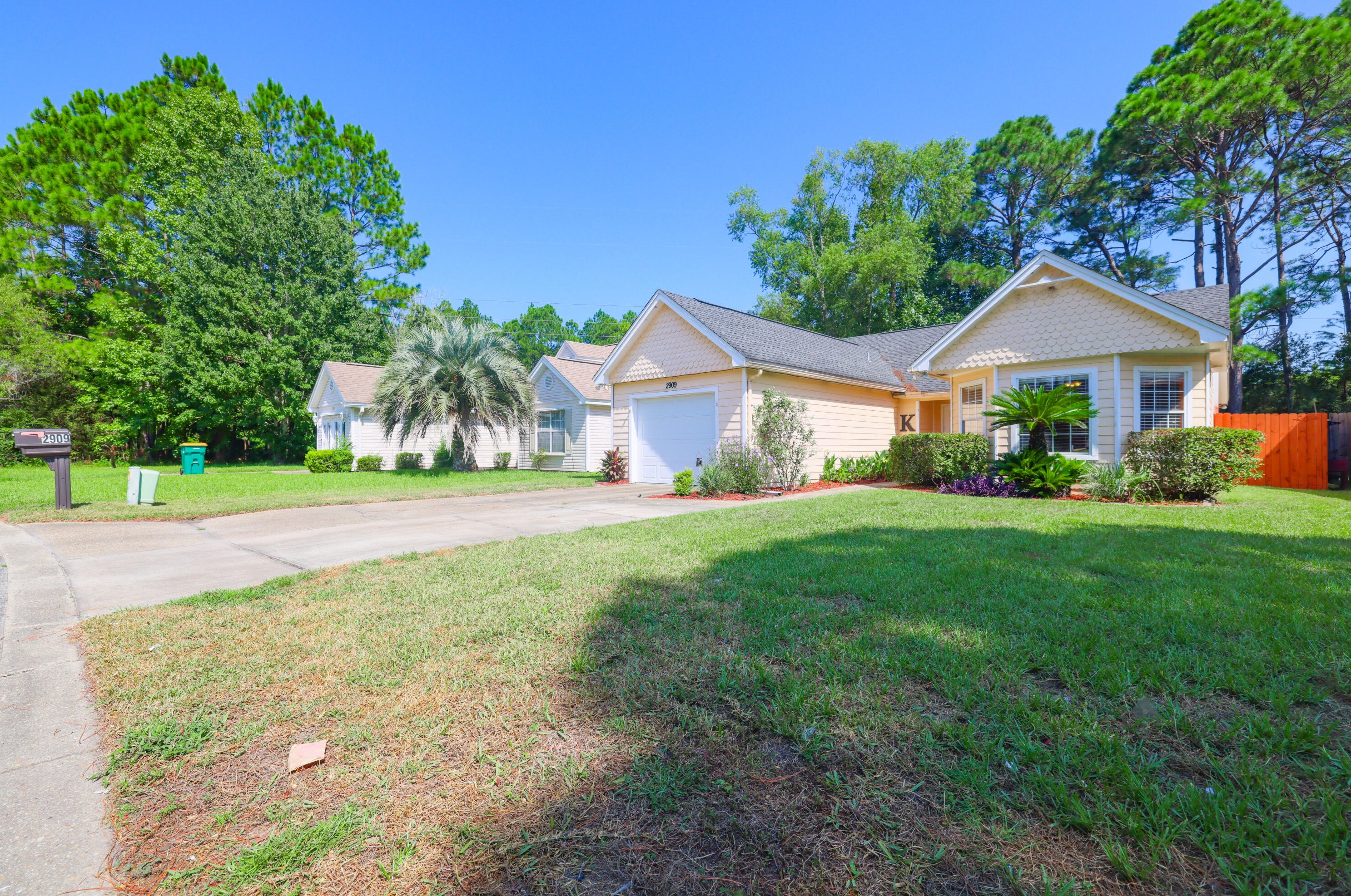 2909 Bentwood Ln, Fort Walton Beach FL  32547-6855 exterior