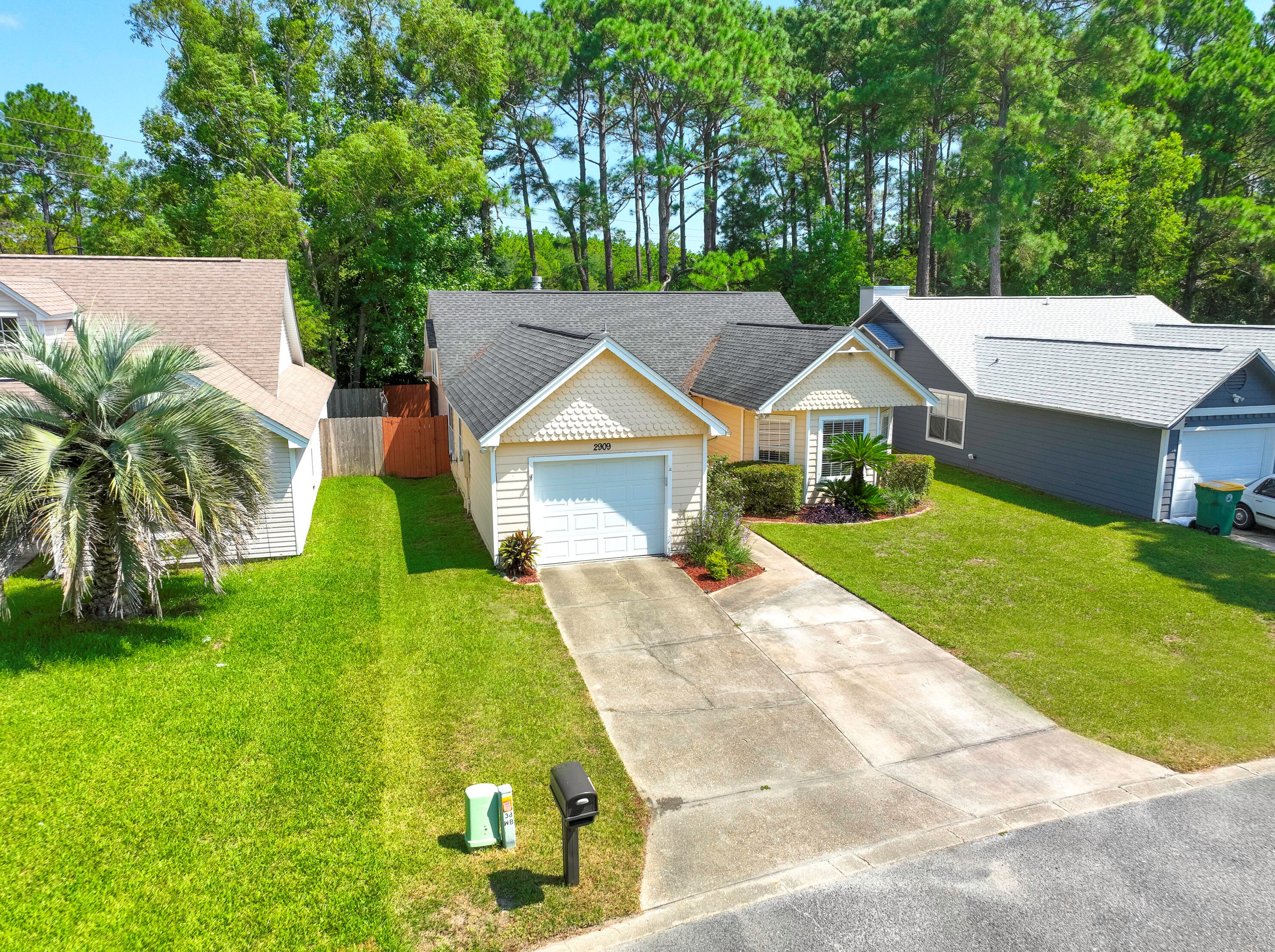 2909 Bentwood Ln, Fort Walton Beach, FL 32547-6855