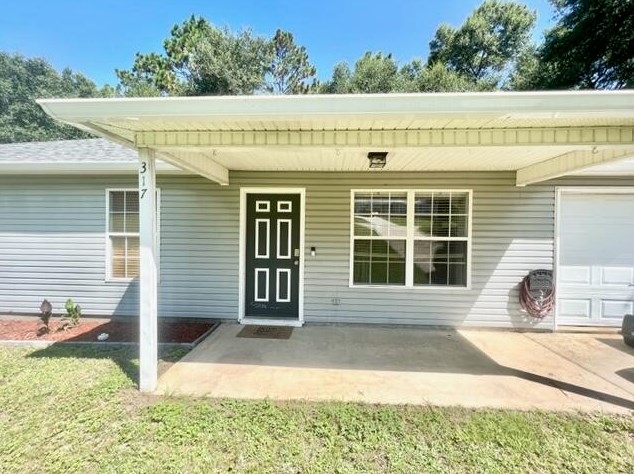 317 Lakeview Dr, Crestview, FL 32536