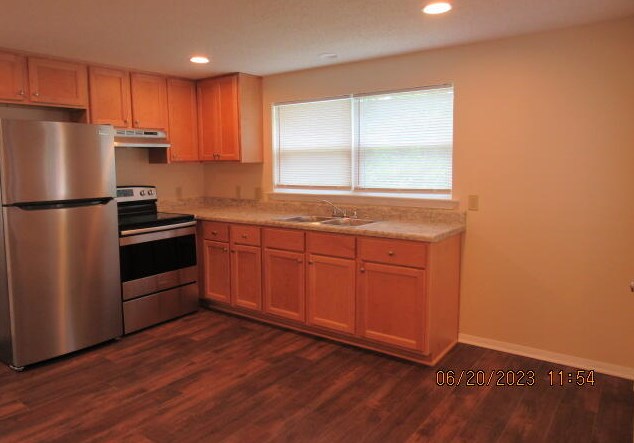 709 Creekwood Rd, Mary Esther, FL 32569