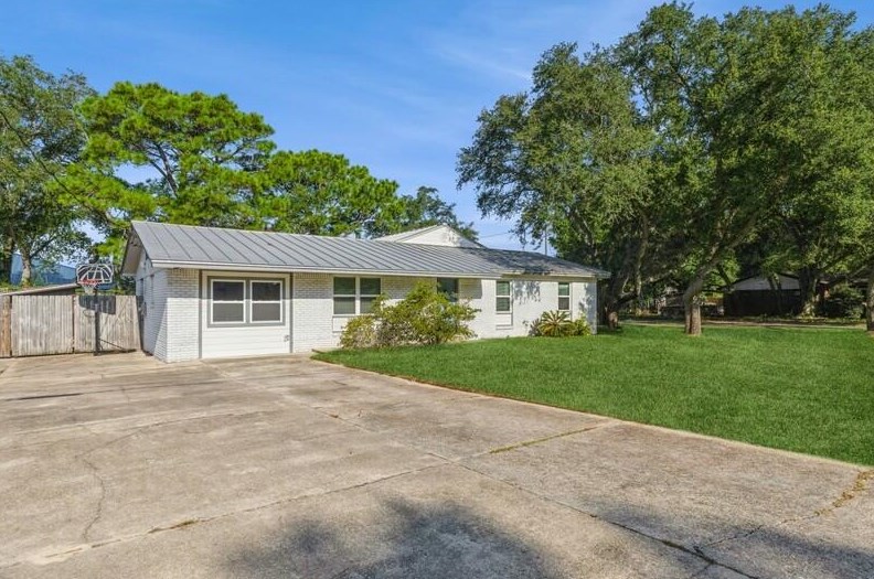 112 Fulmar Cir, Fort Walton Beach, FL 32548-6445