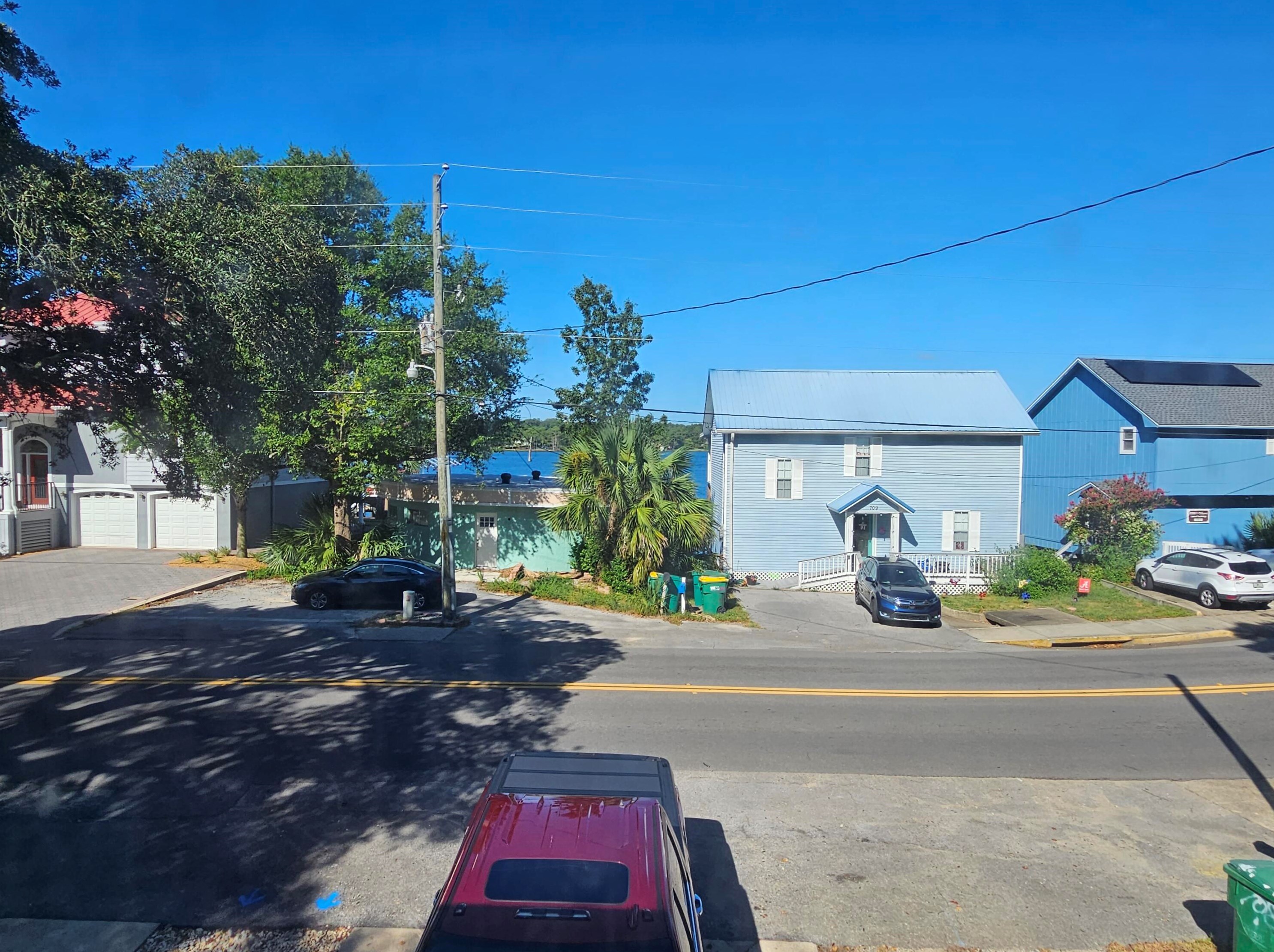 708 Bayshore Dr, Niceville FL  32578-2526 exterior